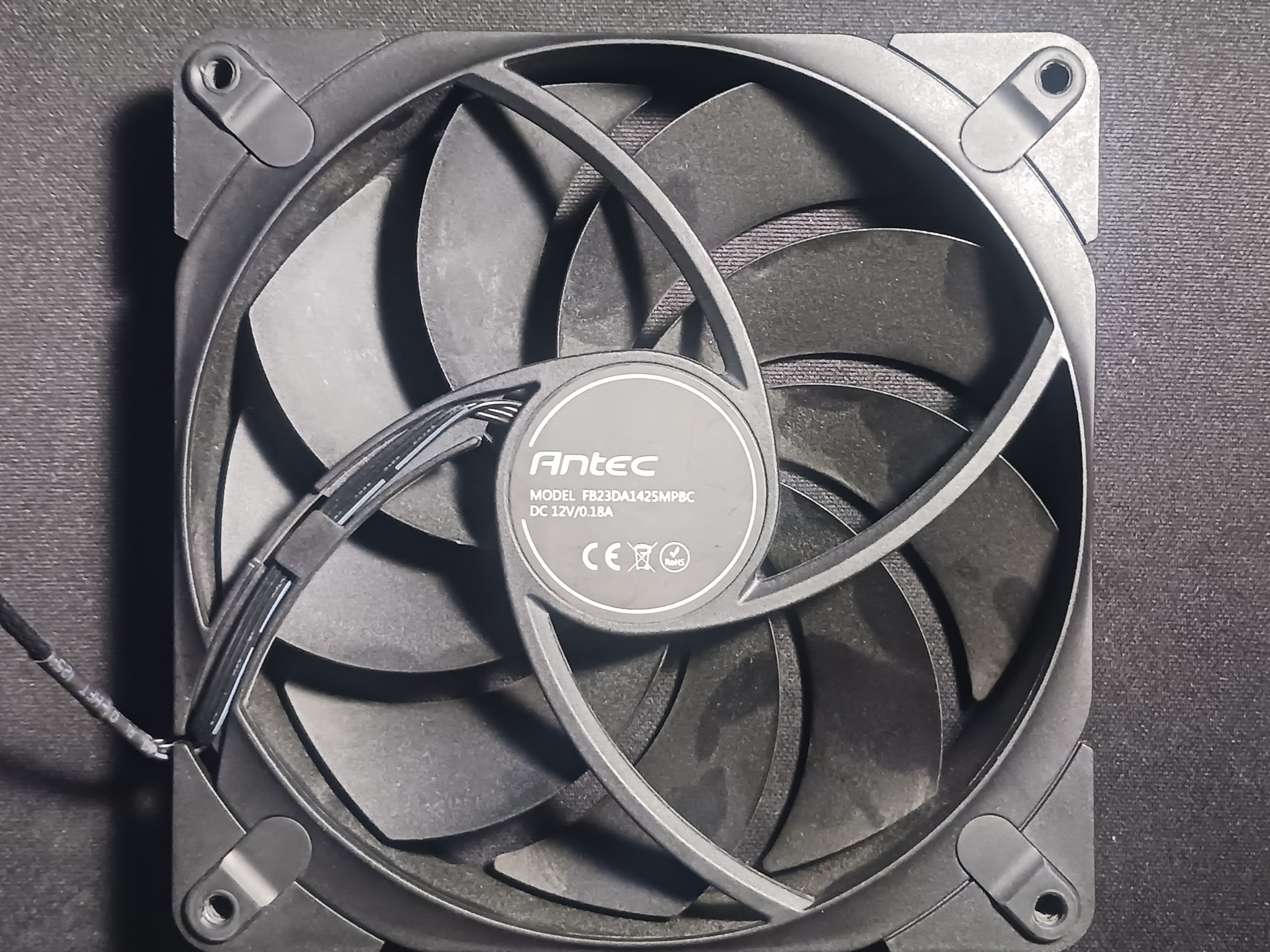 3-Pack Antec Tranquil TQ140 140mm PWM Case Fans 1500RPM 4-Pin Black