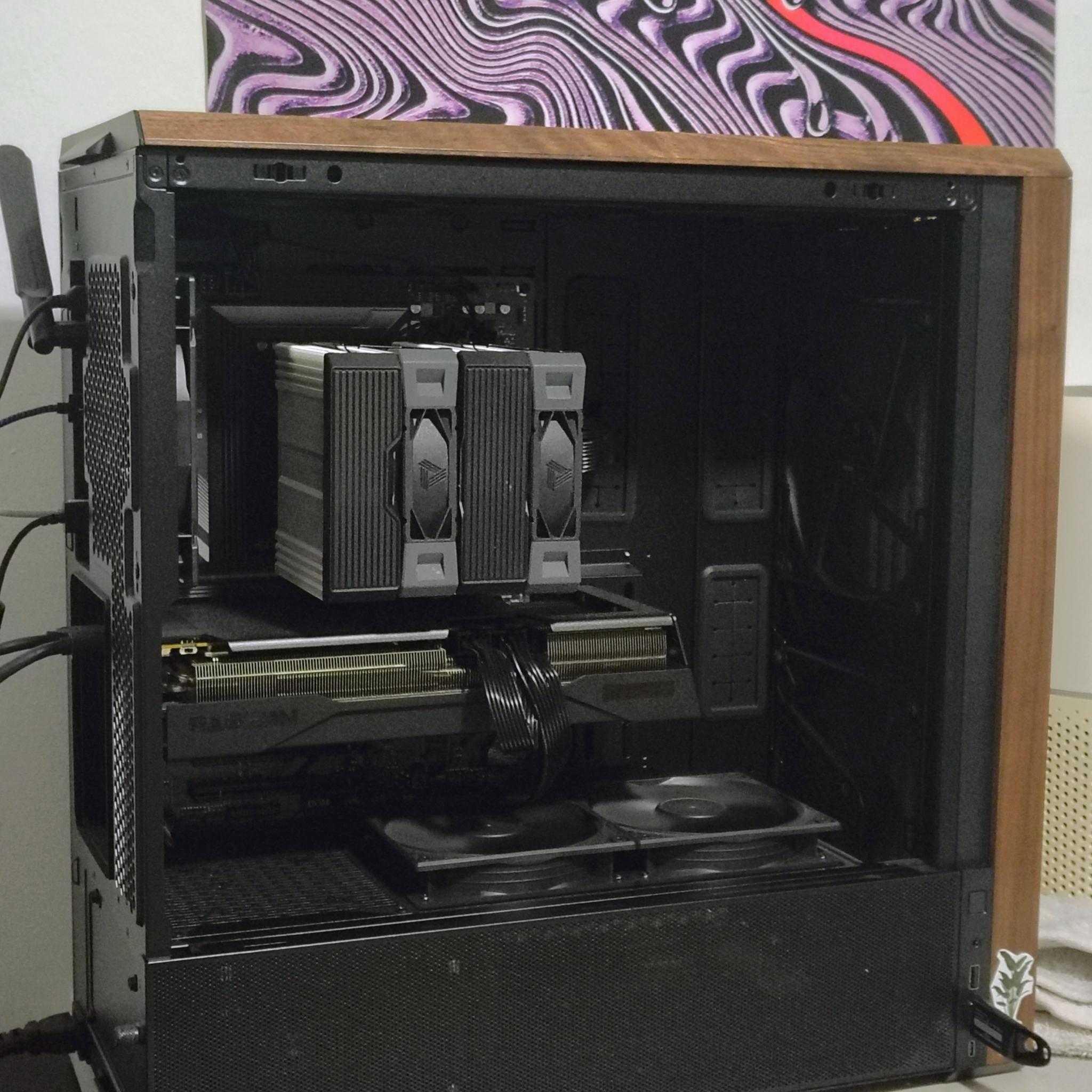 1440p/4K AMD Ryzen 7 7700X + Radeon RX 9070 Gaming PC