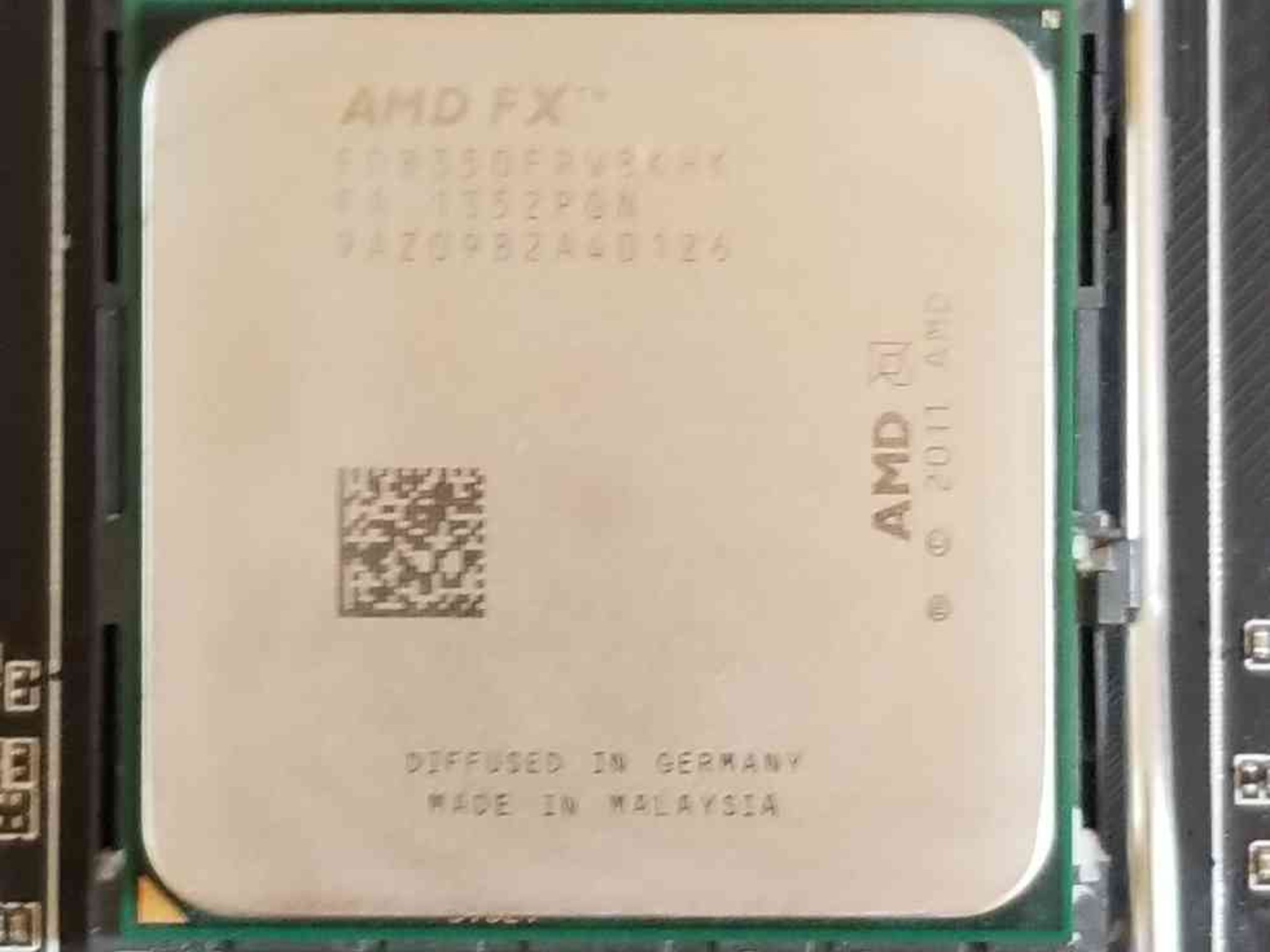 AMD FX 8350 (8 Cores 8 Threads) + Gigabyte GA-990FXA-UD3 + 16GB (4x4) DDR3 Bundle (Read Description)