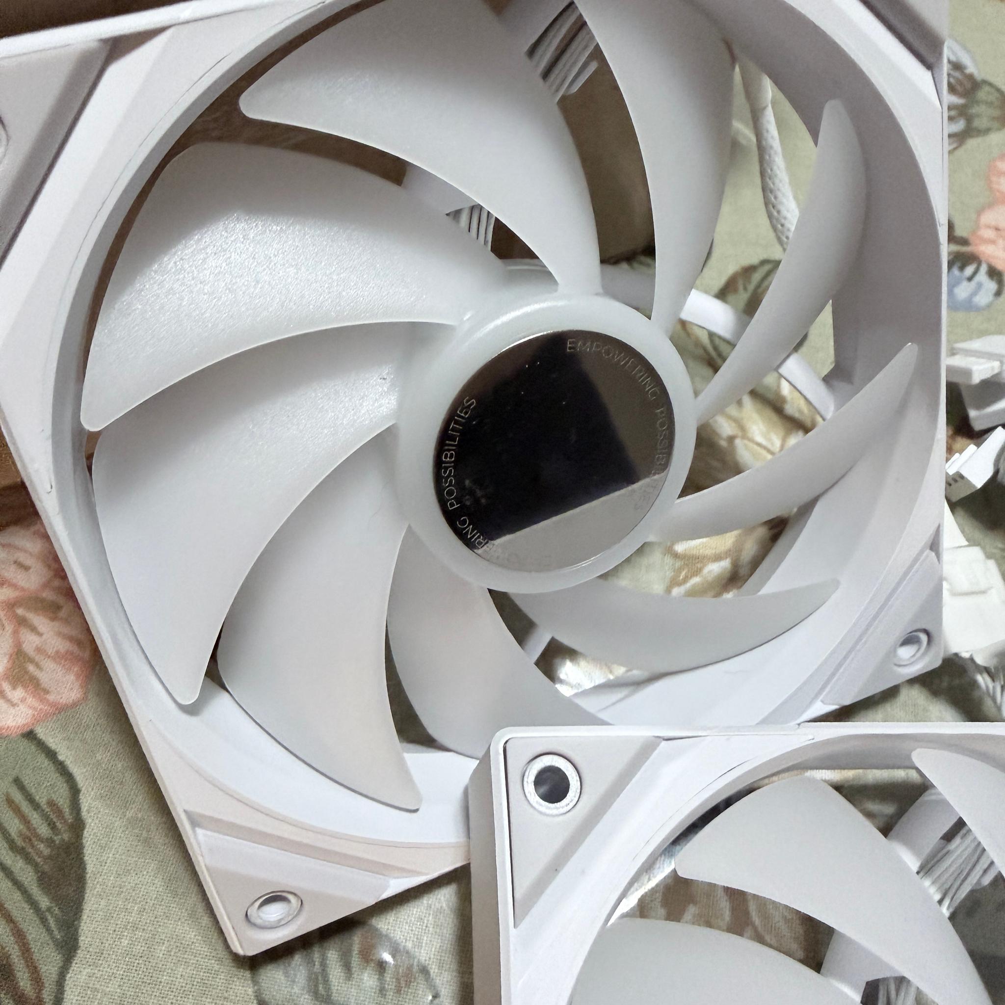 TRYX 120mm ARGB Case Fans | Daisy chain | P