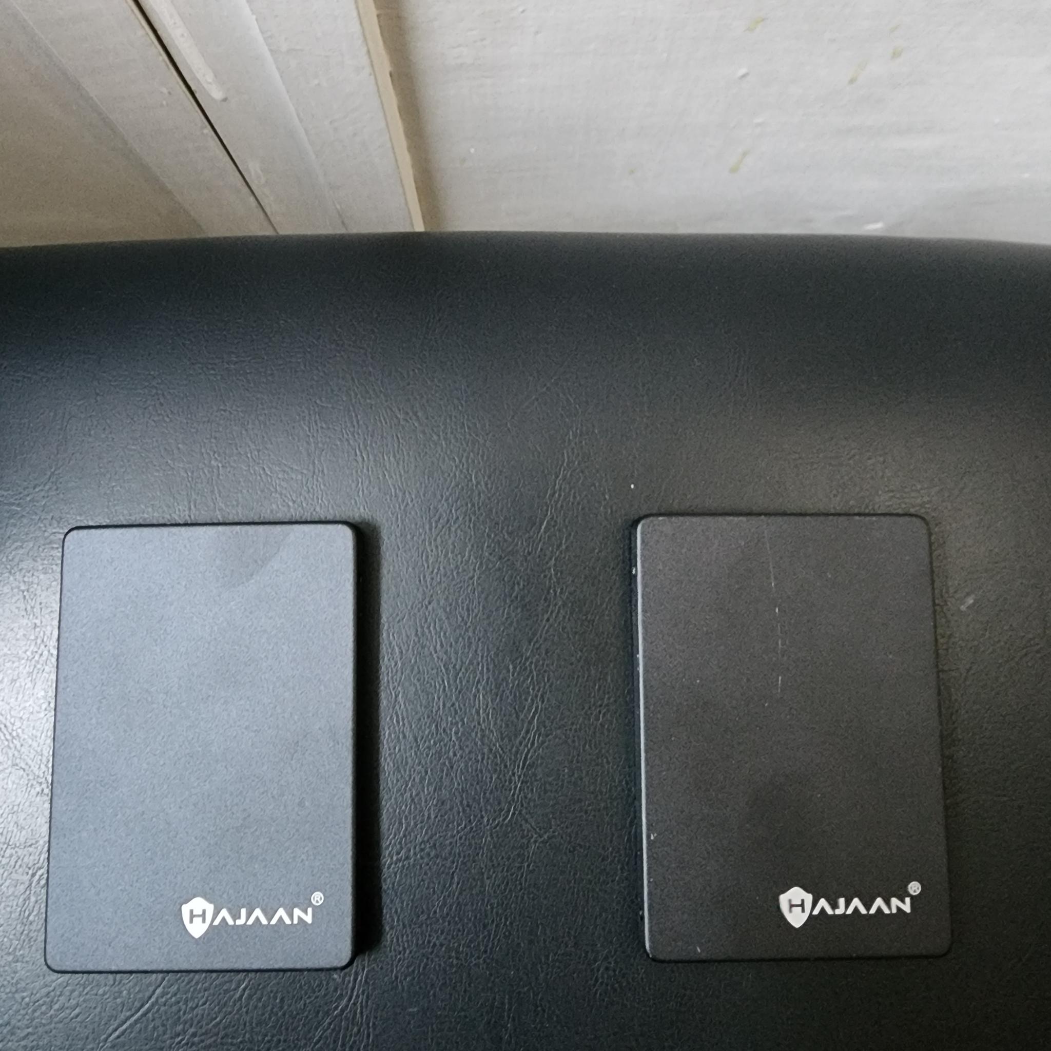 LOT OF 2 | 256GB SSD 2.5" HAJAAN (READ)
