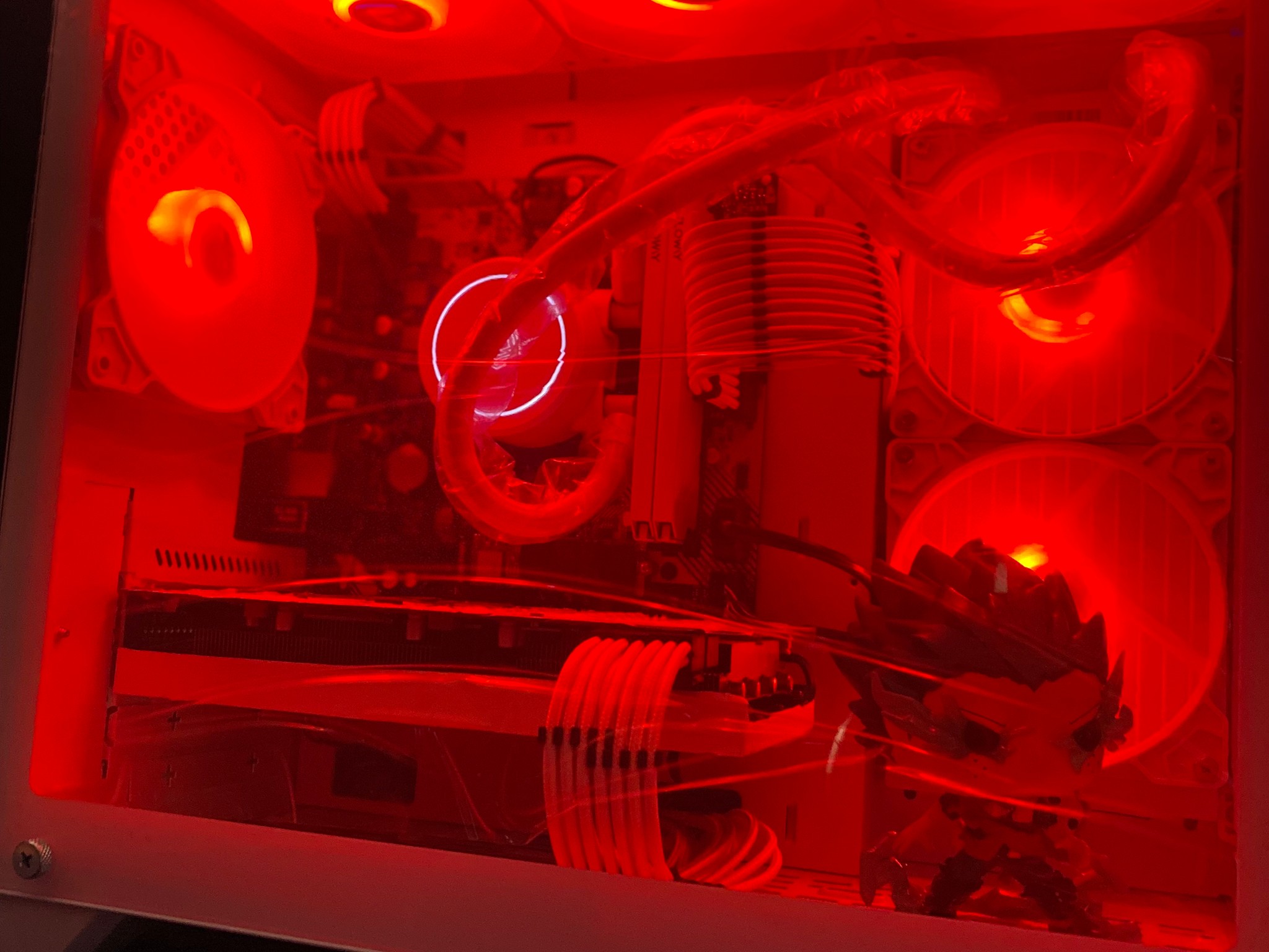(Liquid-cooled) RX 5700XT| Ryzen 7| 16GB GLOWAY DDR4 RAM| 1TB NVMe SSD| Windows 11 PRO w/ Deku💫