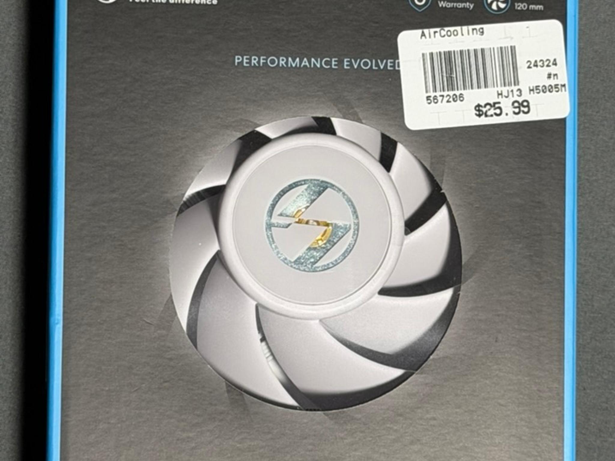 UNI FAN Lian Li P28 Single Pack - White (UF-P28120-1W) Gently Used