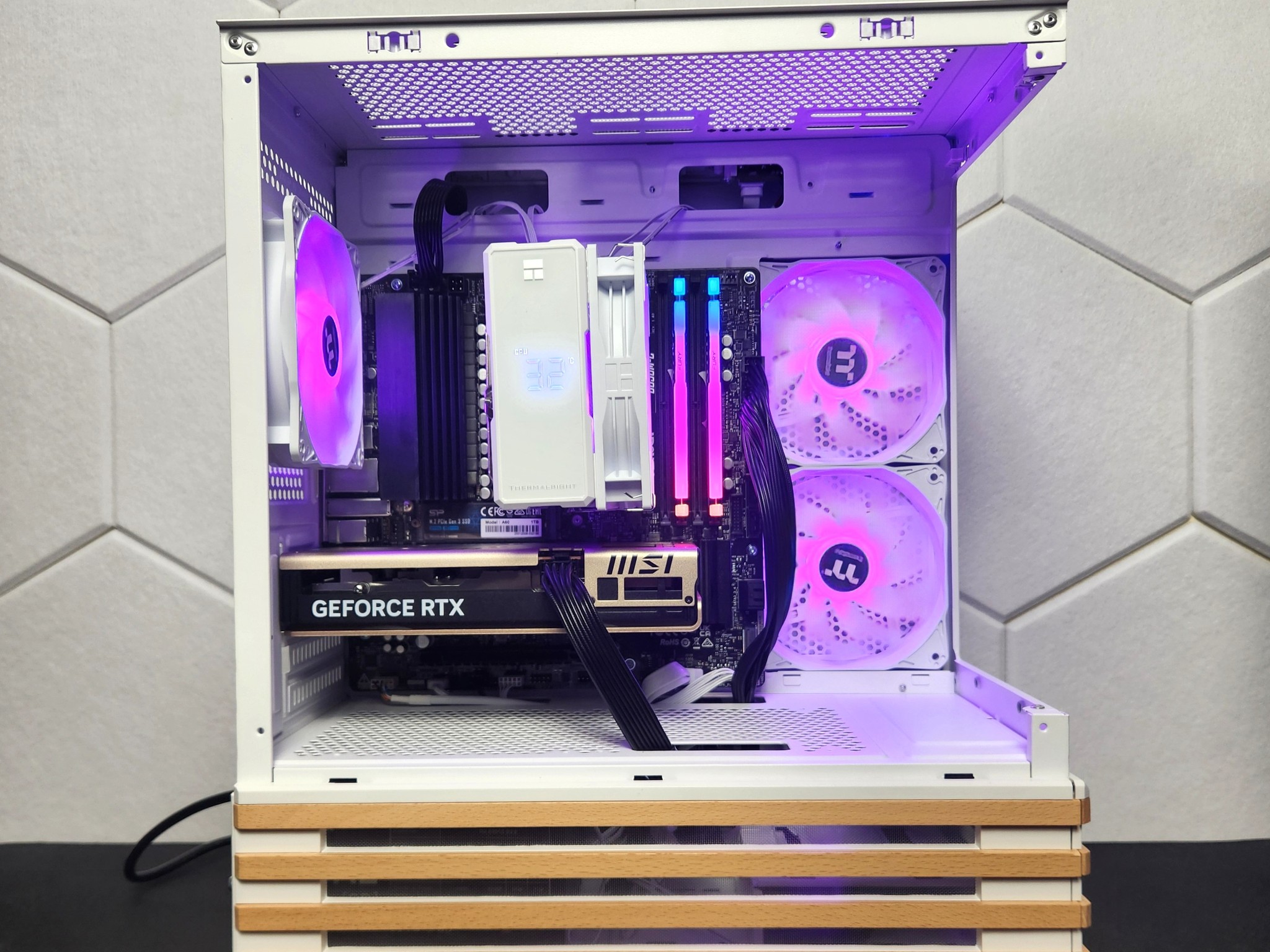 RTX 5060 | Ryzen 5 7500X3D | 16GB DDR5 | 1TB SSD | WIFI+BT | Windows 11 "Snowflake"
