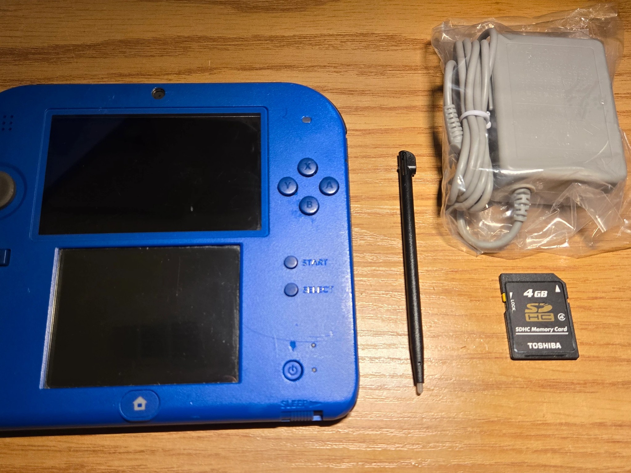 CUSTOM REFURBISHED Nintendo 2DS Blue/Black Handheld Console