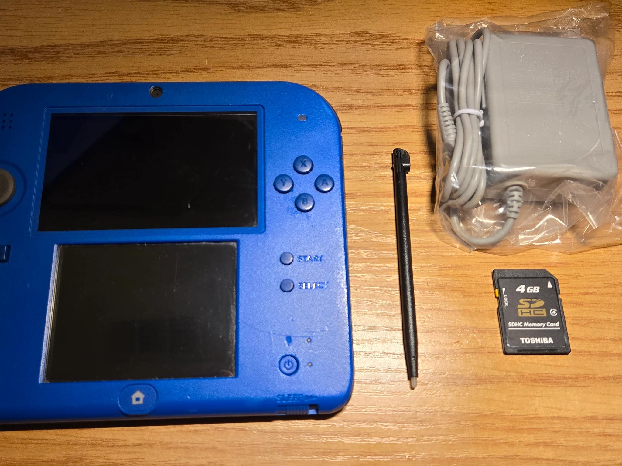 CUSTOM REFURBISHED Nintendo 2DS Blue/Black Handheld Console