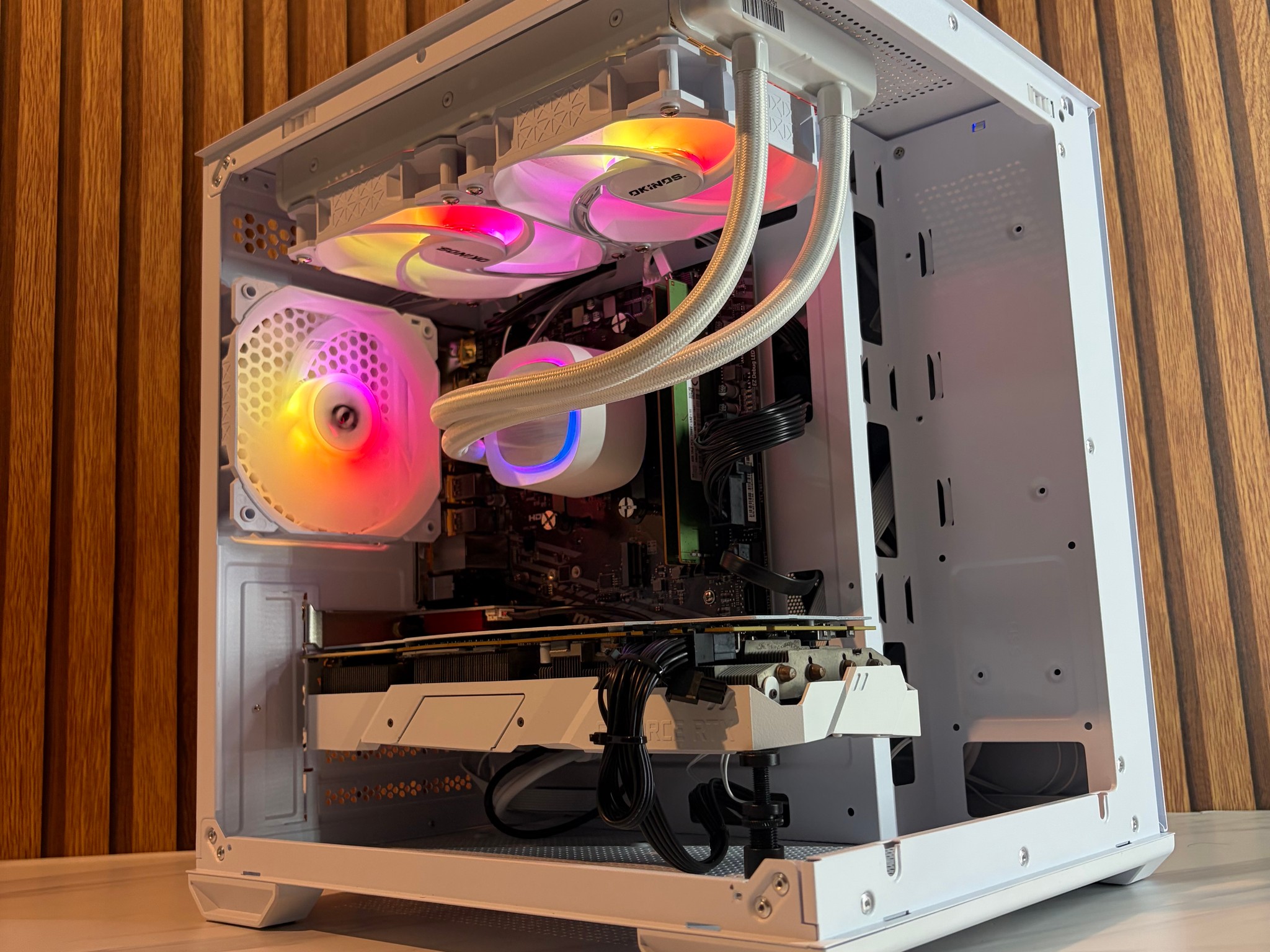 RTX 2070 SUPER | Ryzen 5 5500 | 16 GB DDR4 | 500GB SSD | 240MM