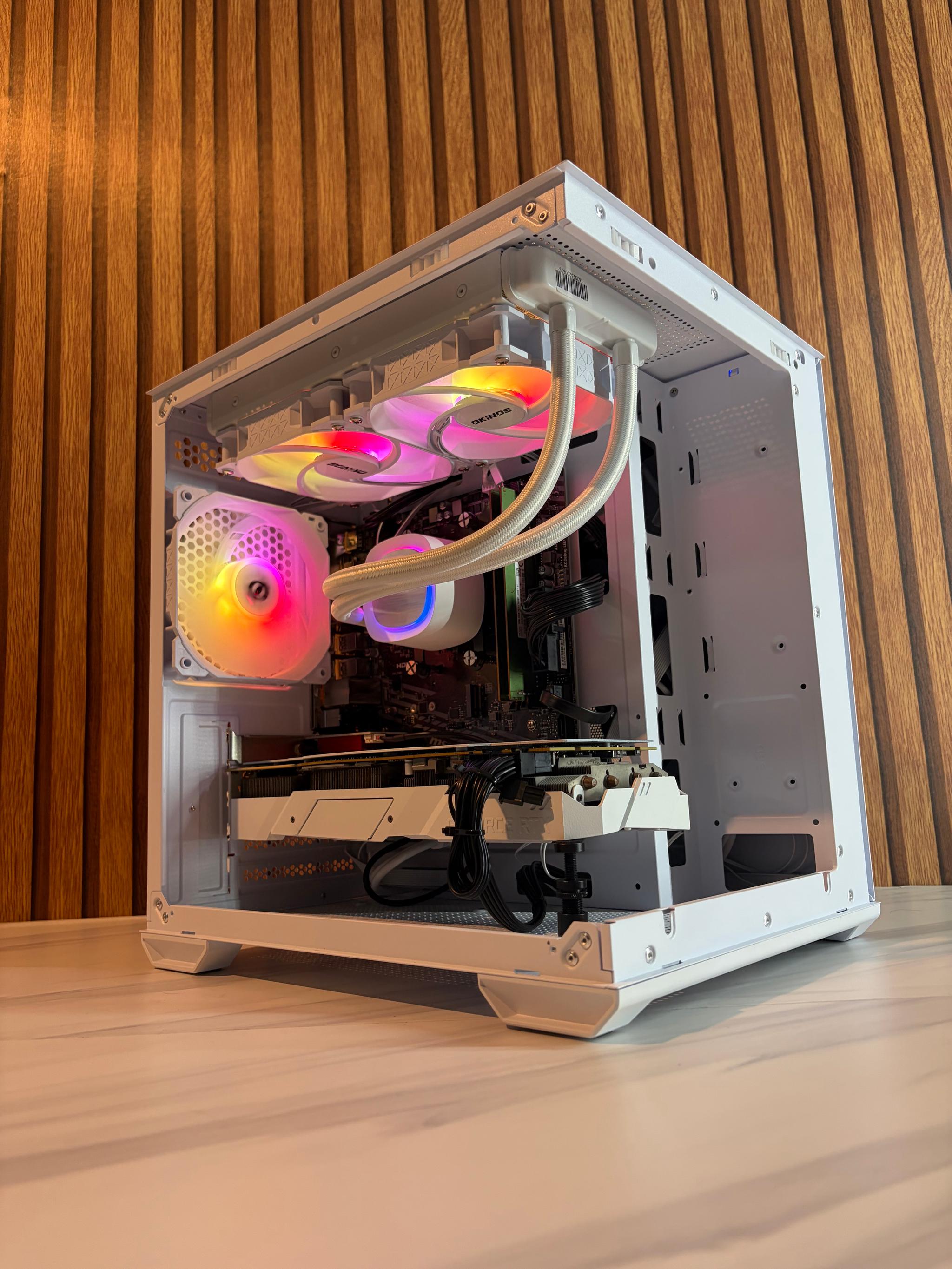 RTX 2070 SUPER | Ryzen 5 5500 | 16 GB DDR4 | 500GB SSD | 240MM