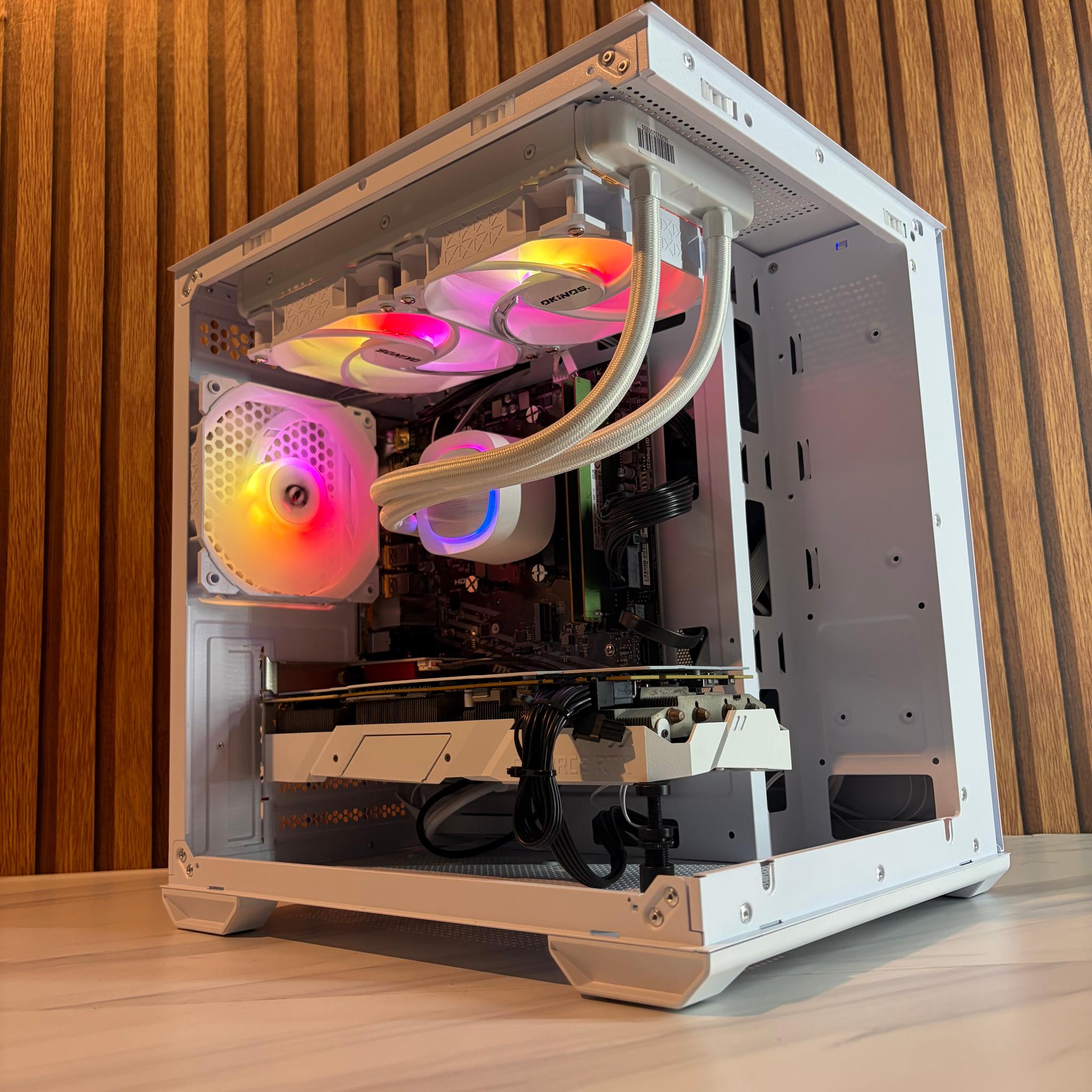 RTX 2070 SUPER | Ryzen 5 5500 | 16 GB DDR4 | 500GB SSD | 240MM