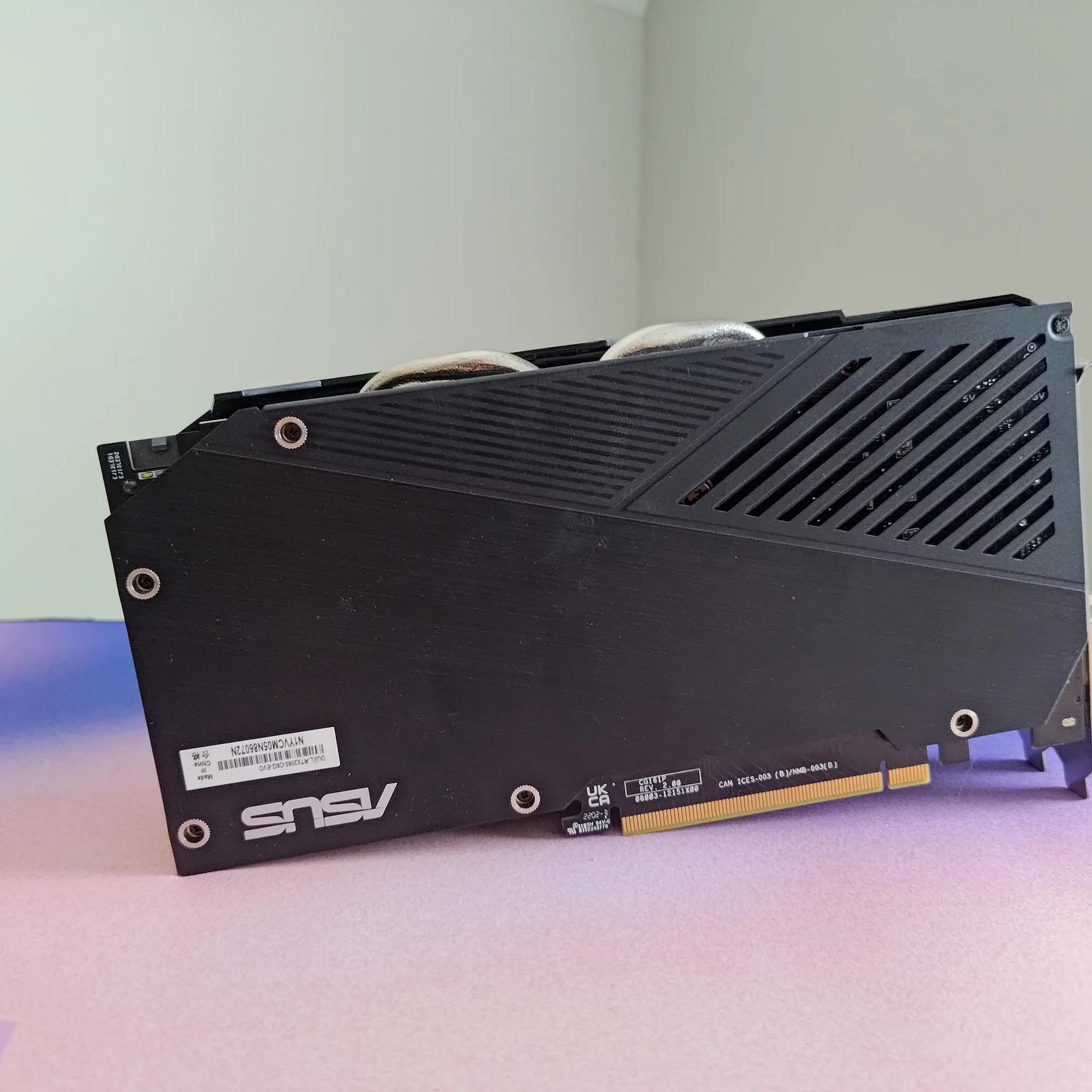 Asus Dual RX 5600XT 6GB