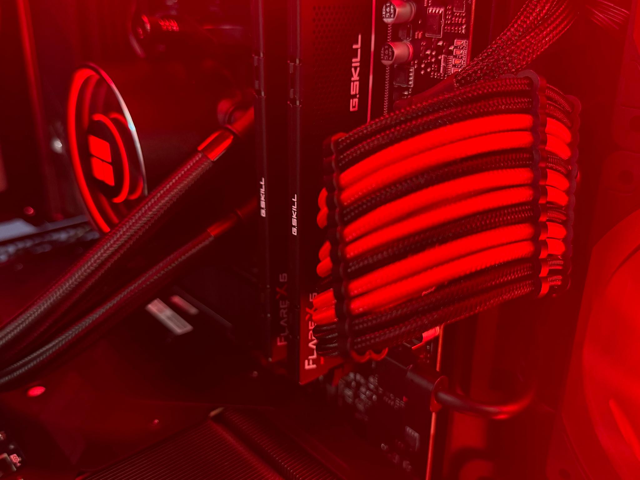 🔴⚫️Black Box⚫️🔴 RTX 4070 | Ryzen 7 7700X | 32GB DDR5 | 1TB SSD
