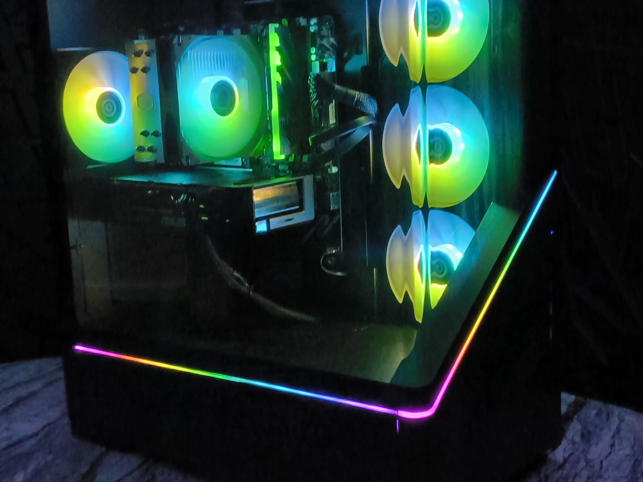 GeForce RTX 5060 Custom Gaming PC - Ryzen 5 8400F
