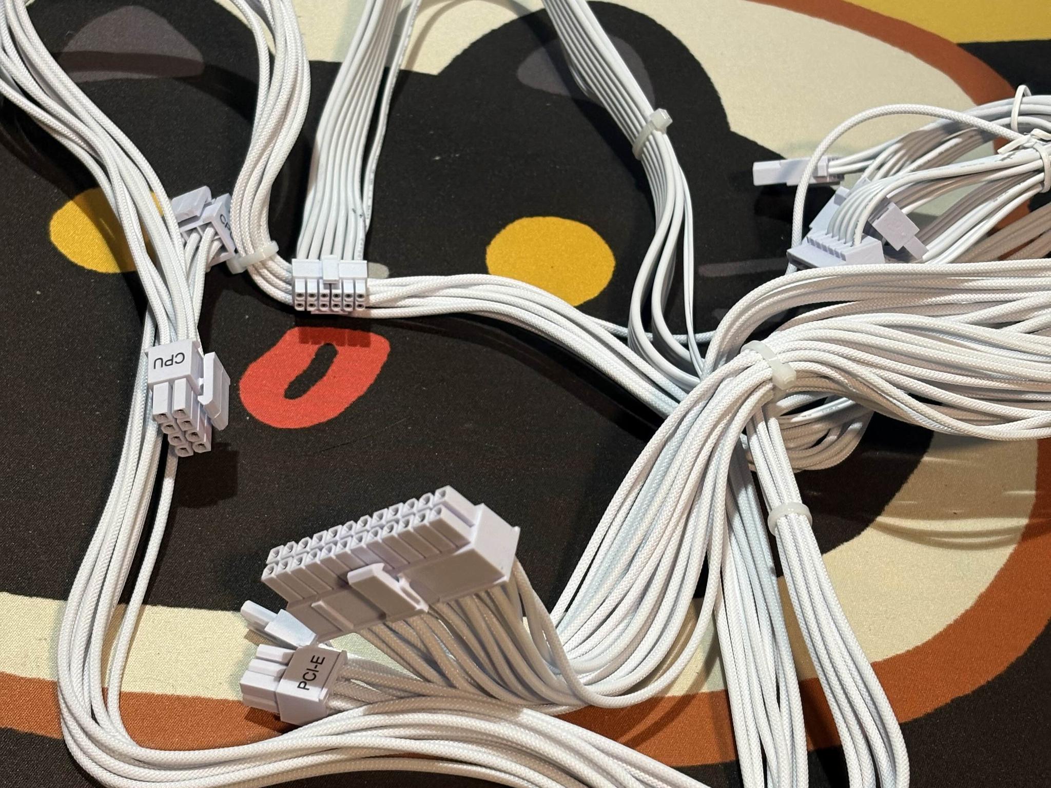 Lian Li SP850W Gold Fully Modular (White)