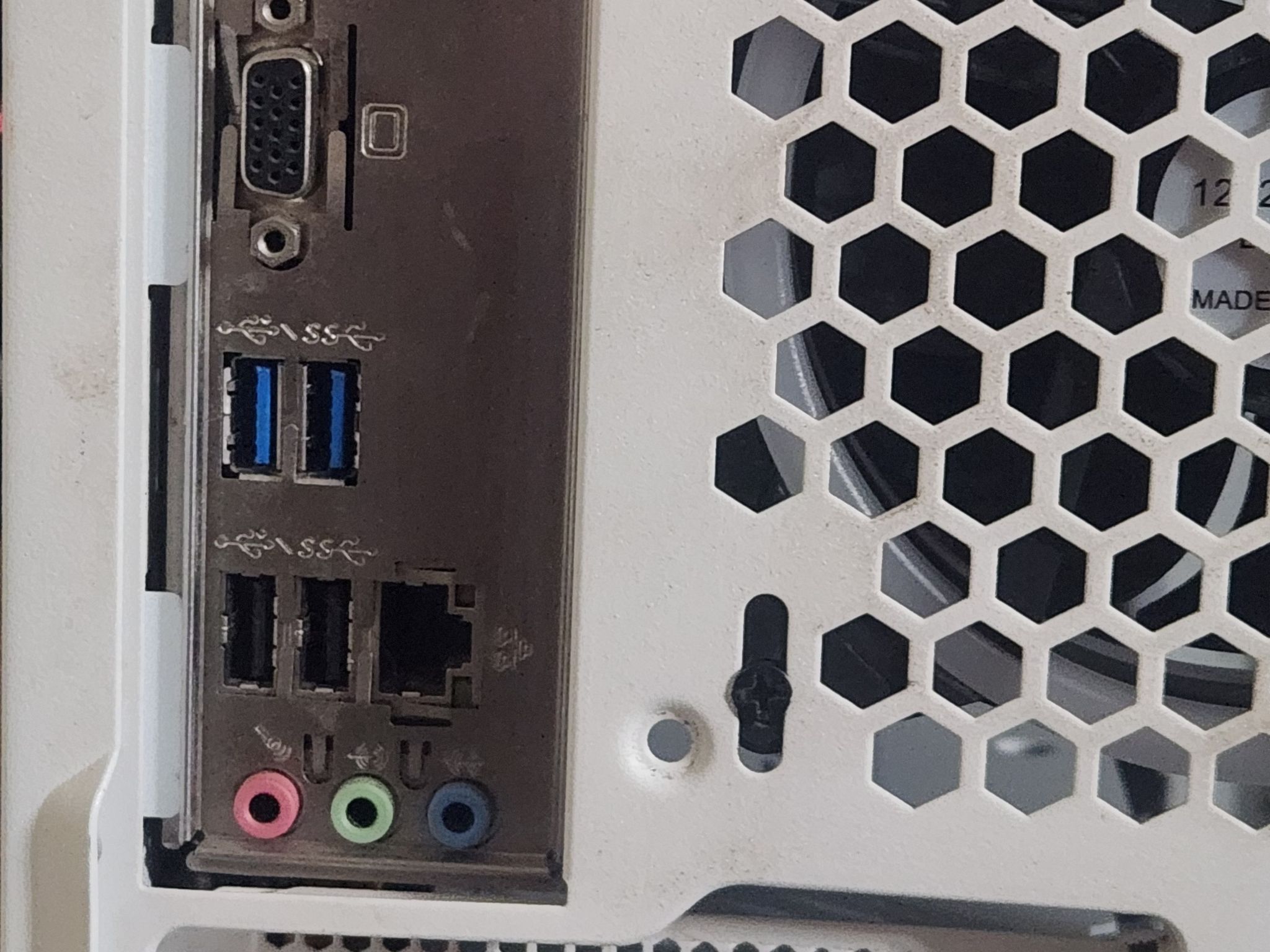 Ryzen 2600x | RTX 2060 | 16GB Ram | 1.5TB storage