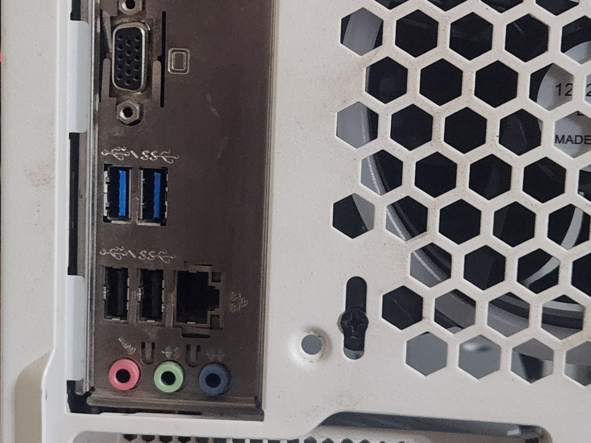 Ryzen 2600x | RTX 2060 | 16GB Ram | 1.5TB storage