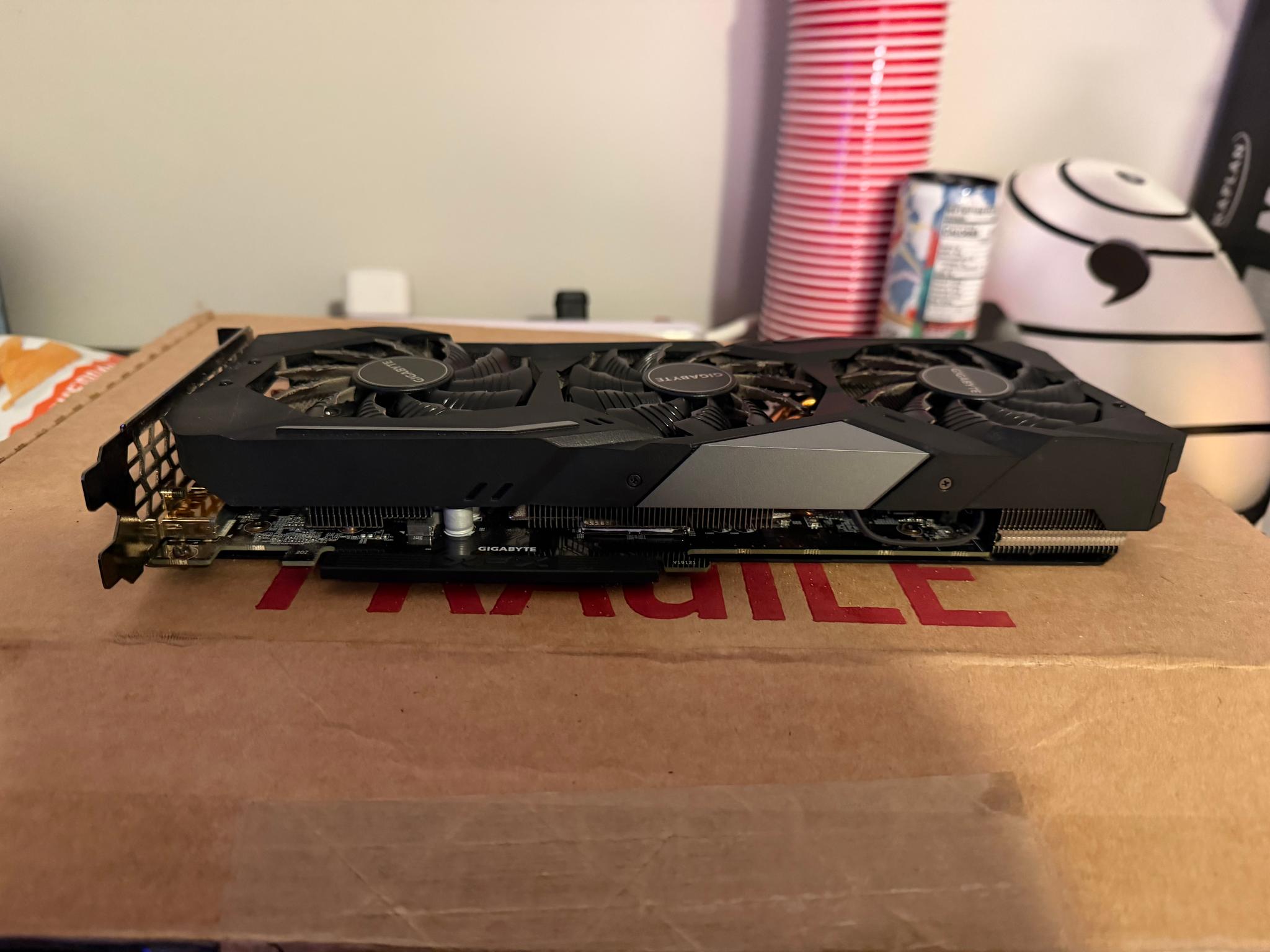 Gigabyte GeForce RTX 2060 SUPER GAMING OC 8G