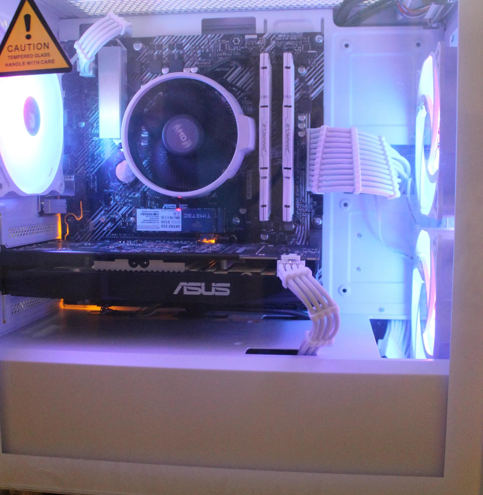 |200+ FPS FORTNITE| All White Ryzen 3 4100- RX 580- 16GB RAM- 512GB SSD WIFI