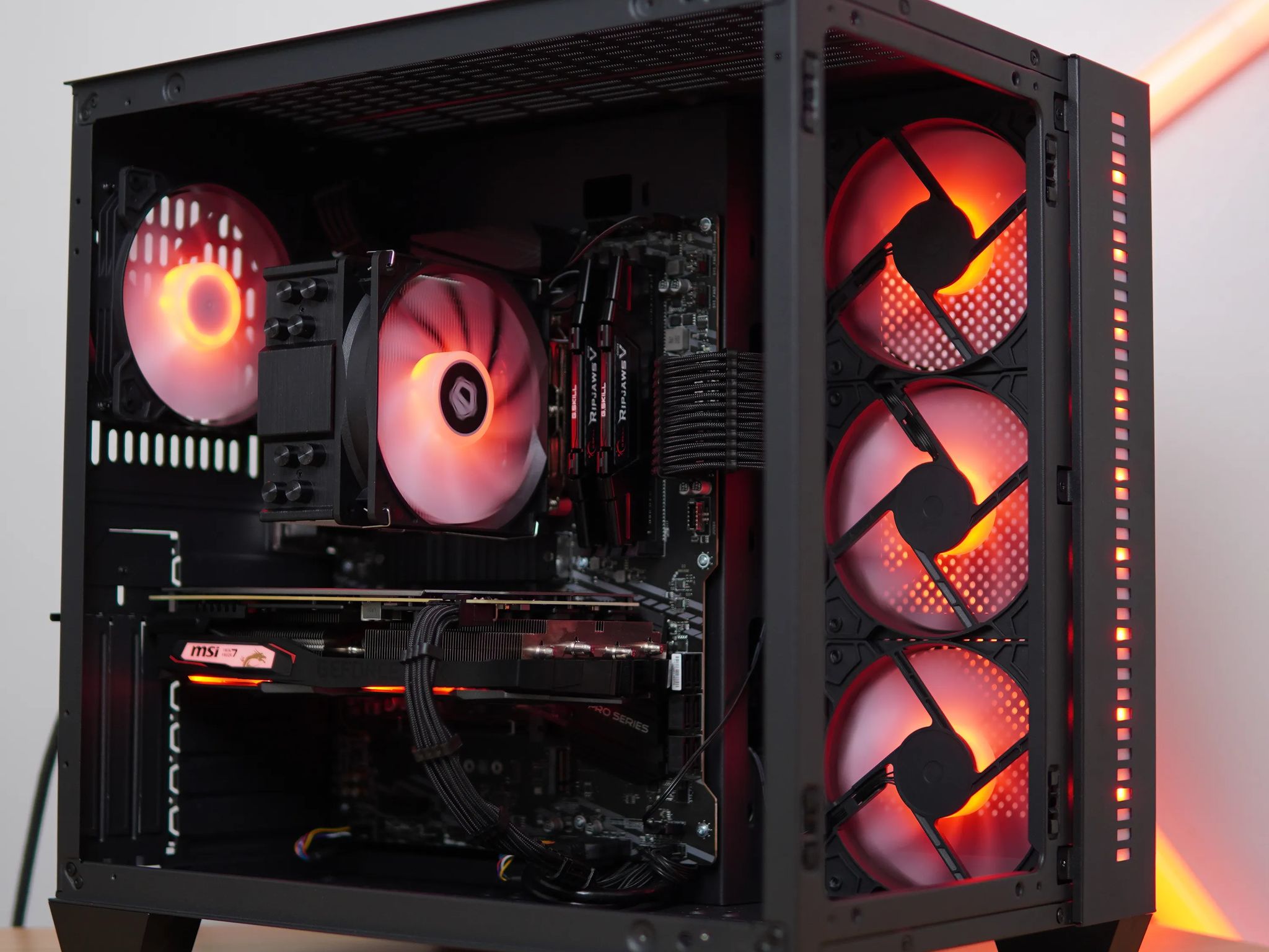 Gaming Pc (Ryzen 5 + Rtx 2060 + 16gb Ram)