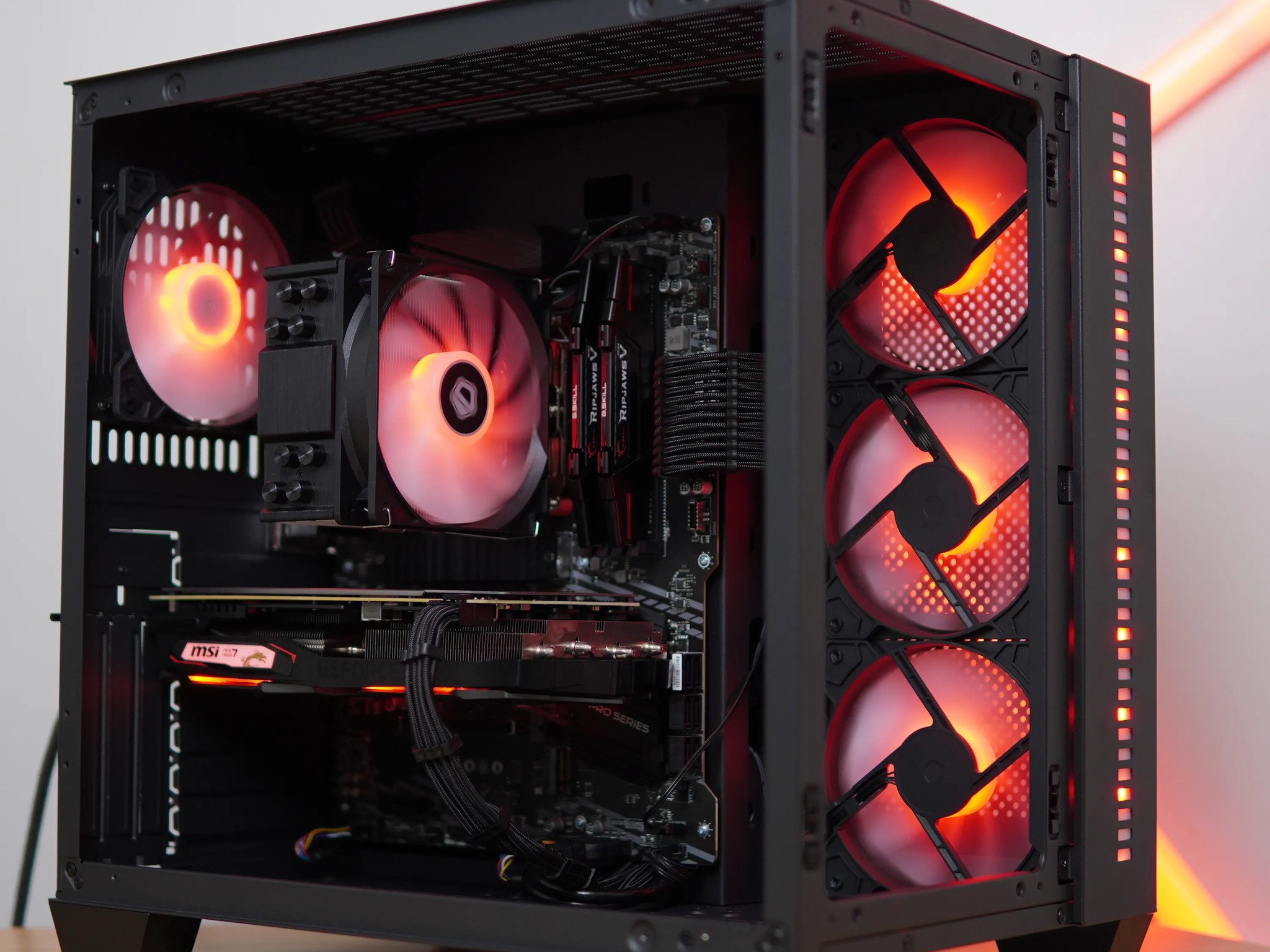 Gaming Pc (Ryzen 5 + Rtx 2060 + 16gb Ram)