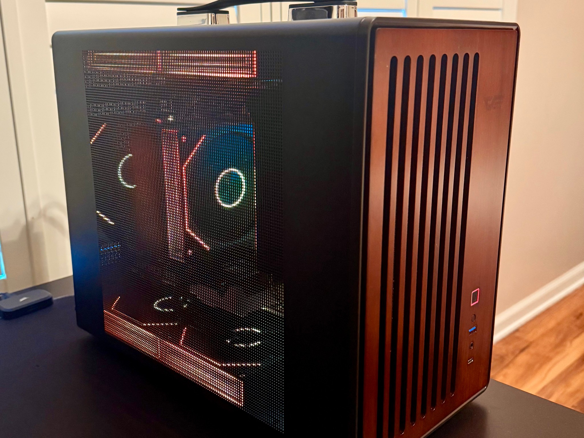 Portable Mini Gaming PC — RTX 5060 | Ryzen 5 7600X | 16GB DDR5 | 1TB M.2 NVMe