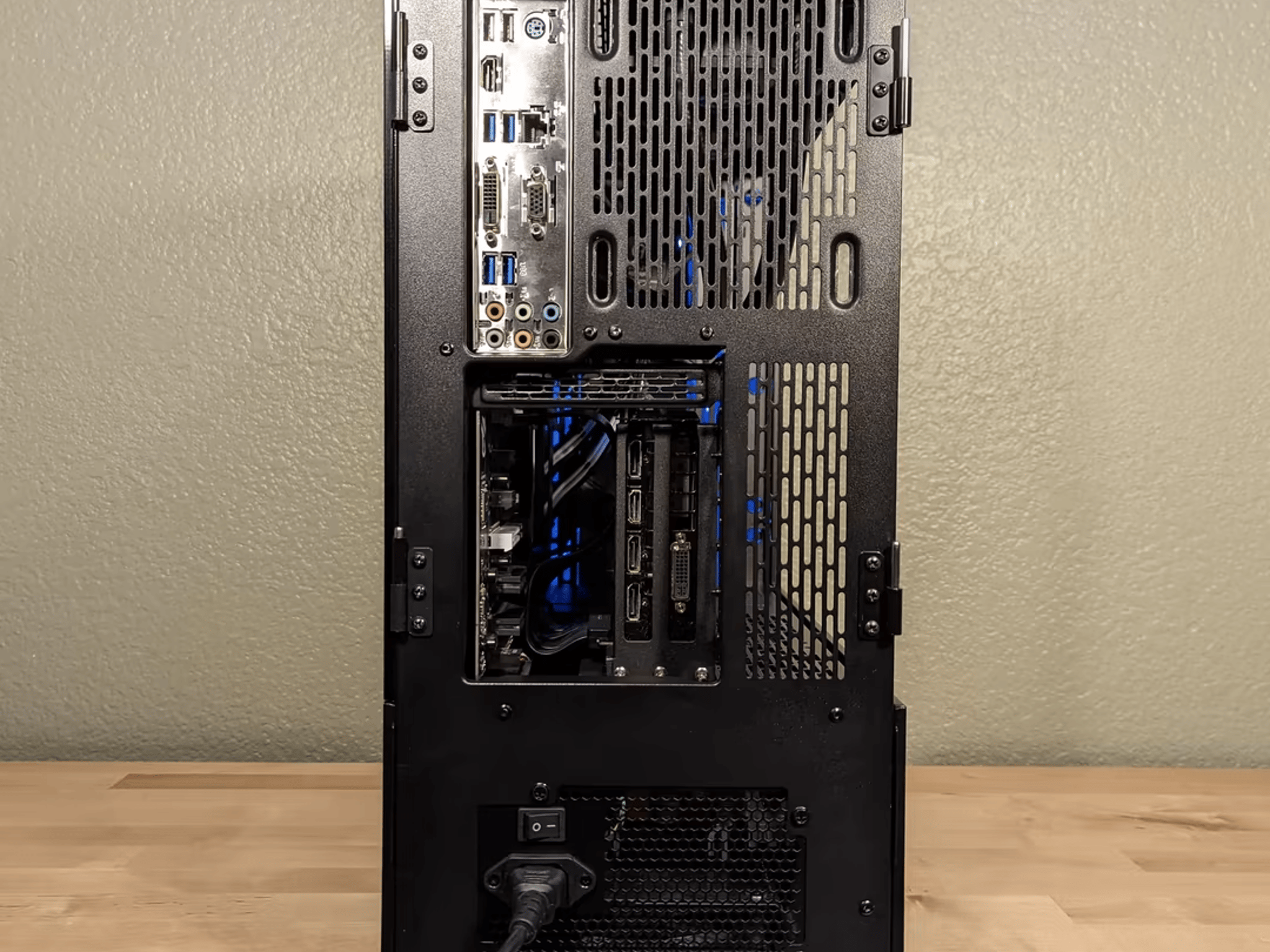 Liquid Cooled Gaming PC | i7, 980Ti