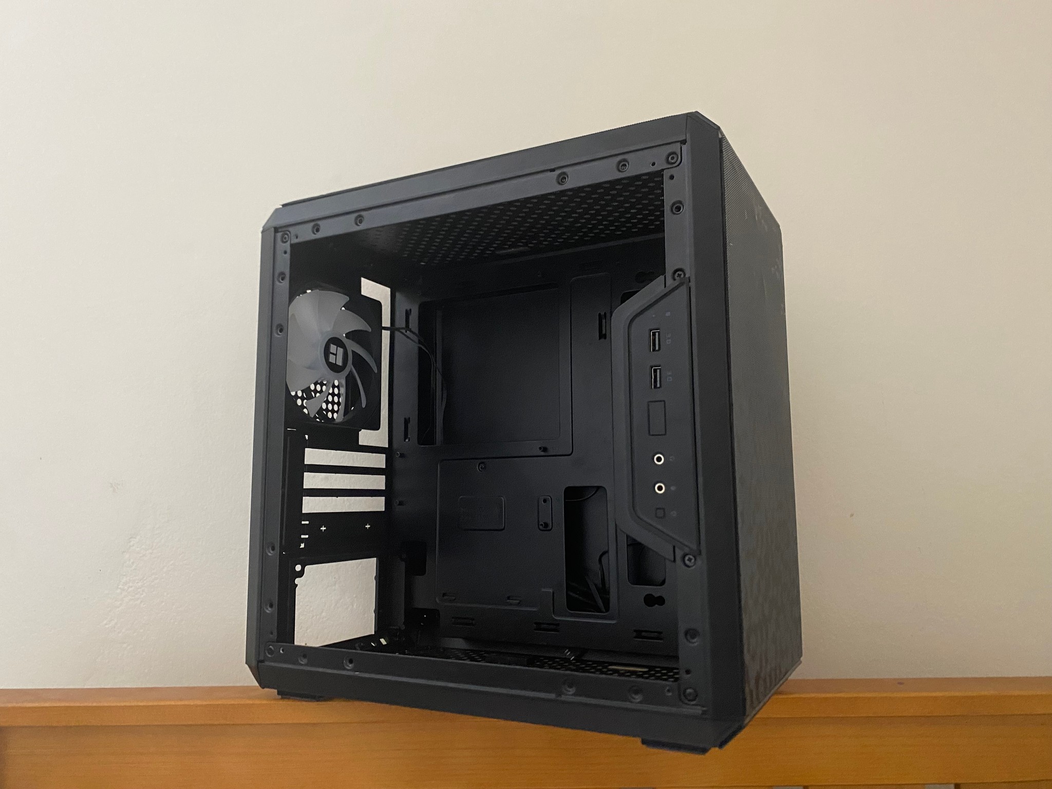 Cooler Master MasterBox Q300L (Black - Acrylic)