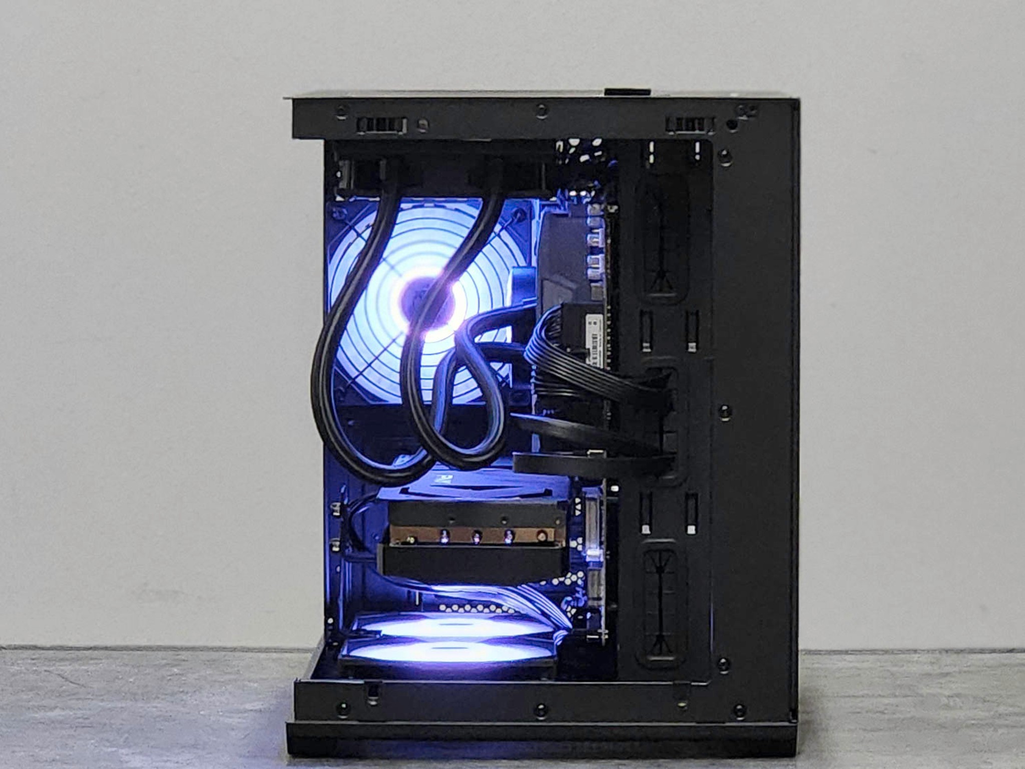 RTX 5070 | Custom 🎮 Gaming & 🎥 Streaming Liquid Cooled PC | Ryzen 7 7800X3D | 2TB SSD | 32GB DDR5