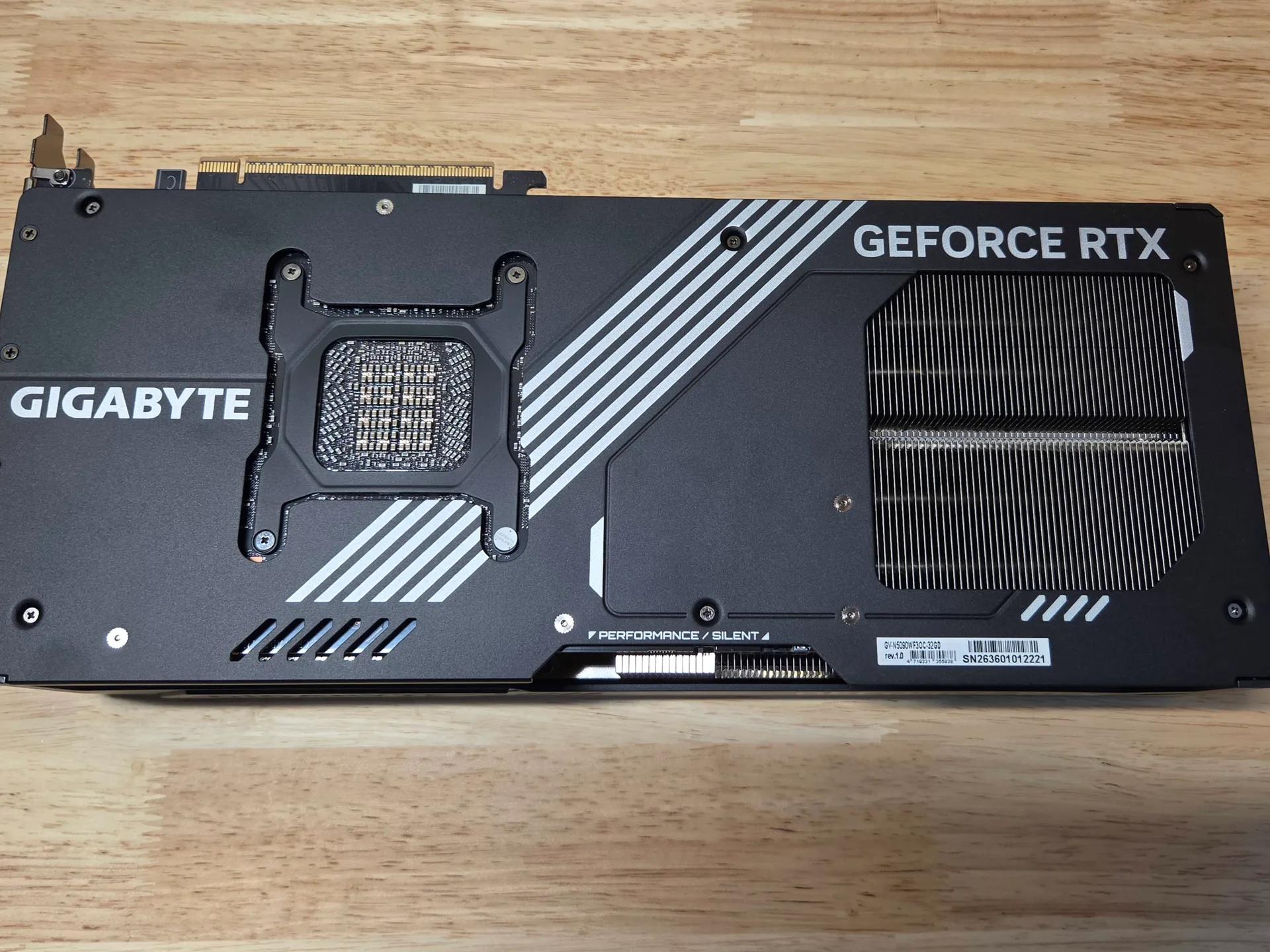 GIGABYTE GeForce RTX 5090 WINDFORCE OC 32G