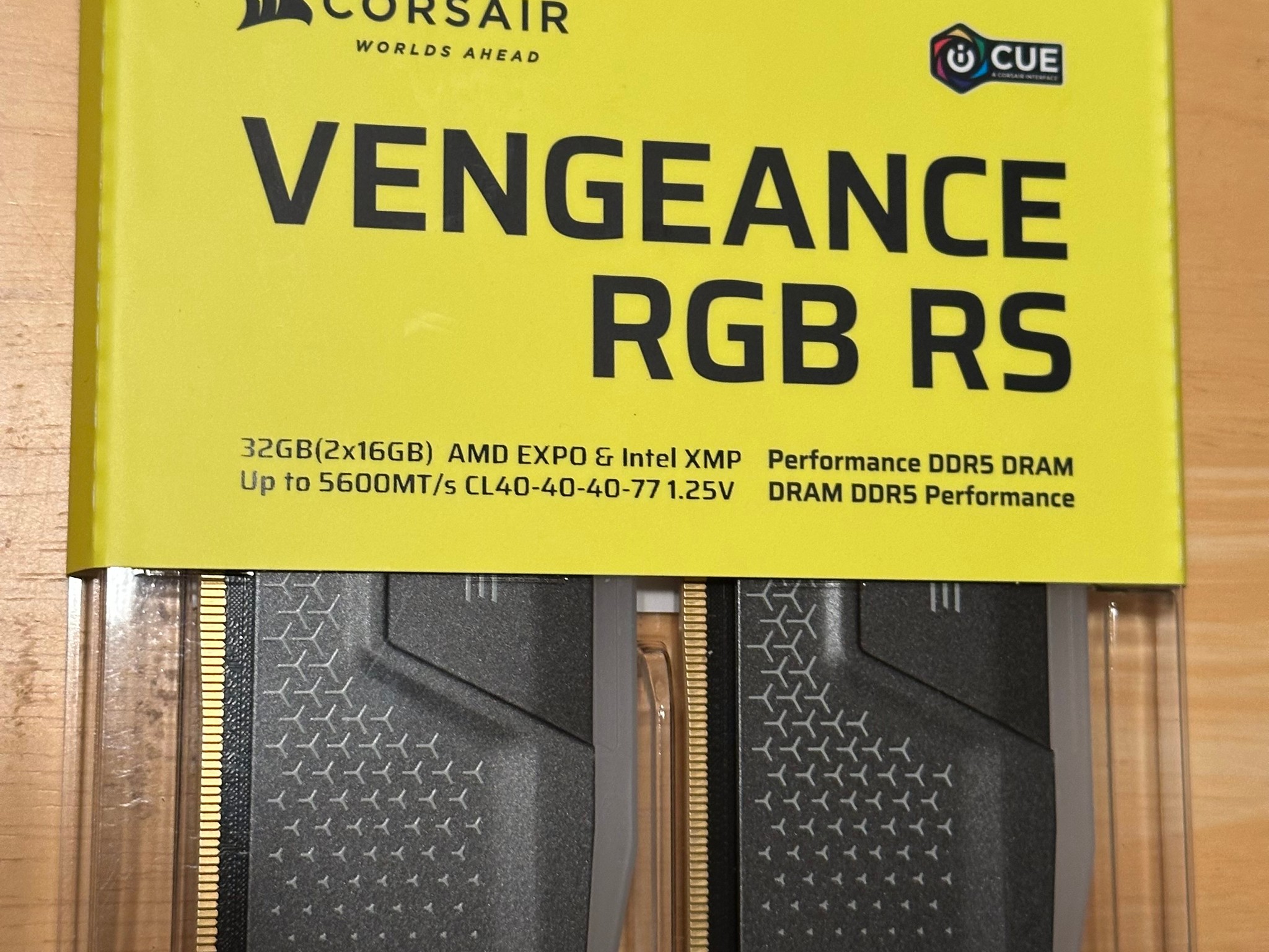 BNIB Intel Core 7 Ultra 270K Plus/Asus Strix Z890-E Gaming Wifi/Corsair Vengeance 32 GB 5600Mhz C40