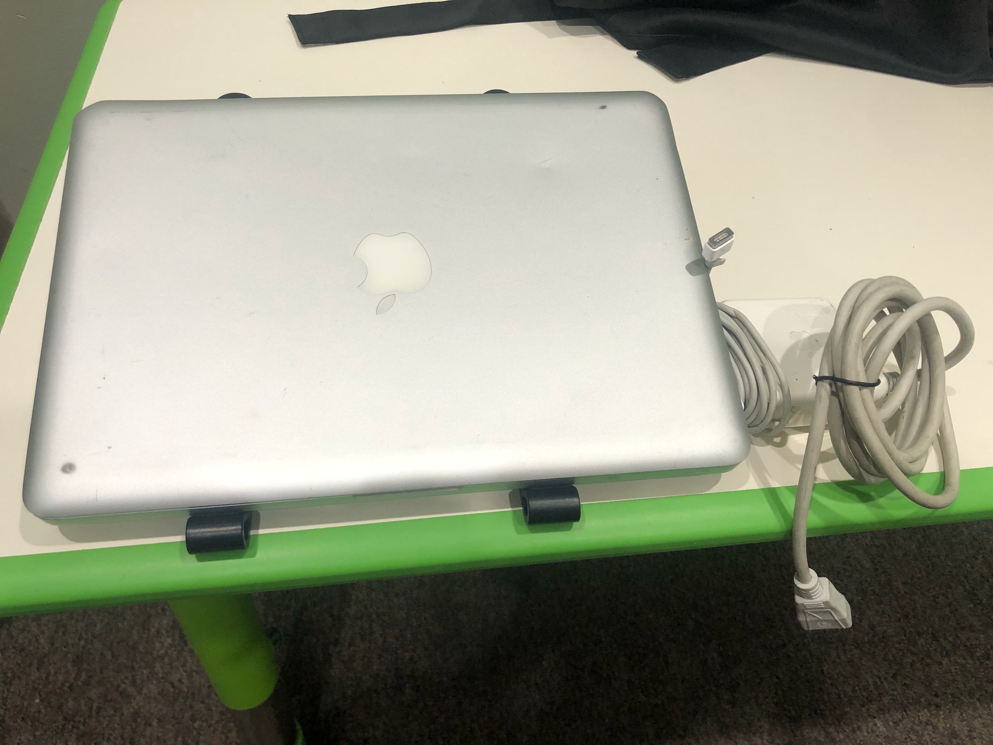 Apple MacBook Pro 13" 2012 | Intel i5 2.5GHz | 6GB RAM | 128GB SSD | Ventura (OCLP) + Charger