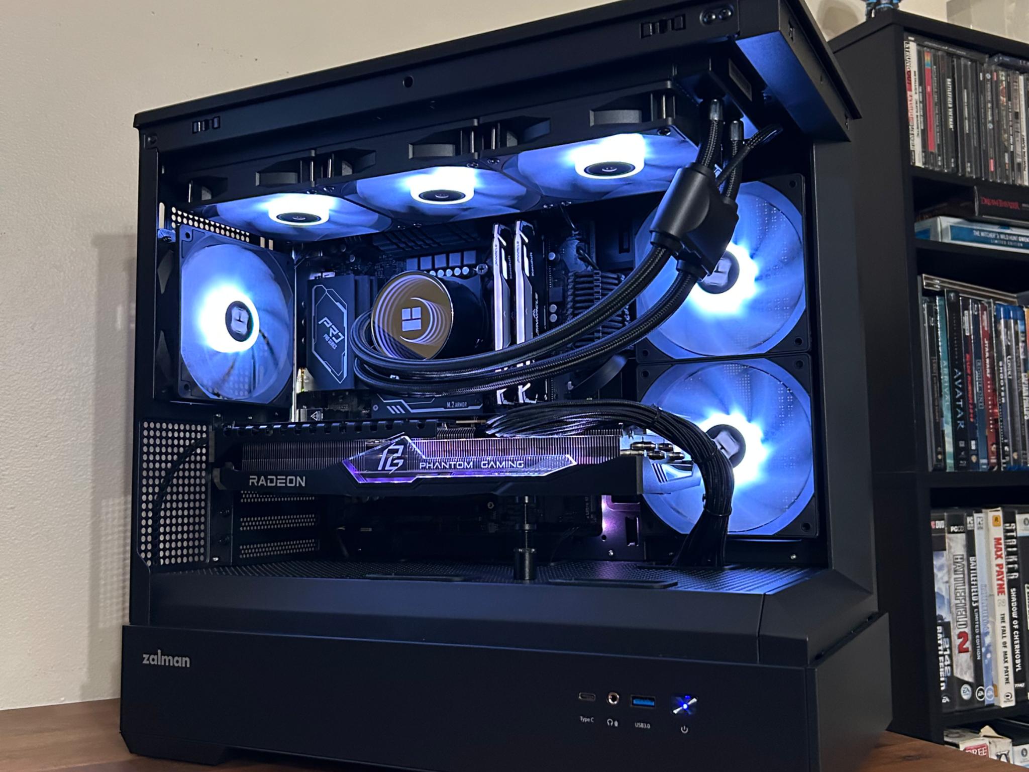 RX 7700XT 12GB | Intel i5 12600K | 32GB DDR4 | 1TB SSD | The Phantom RX