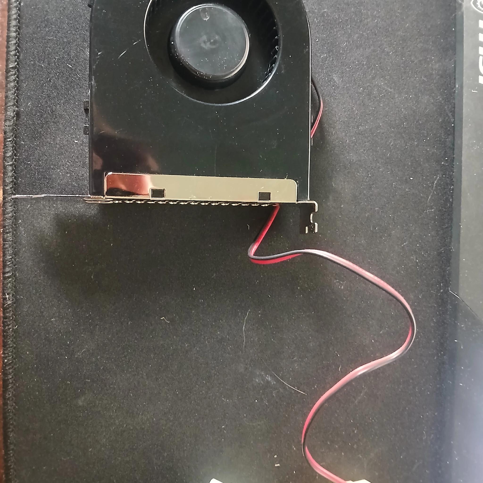Expansion Slot Rear Exhaust Cooling Fan with LP4 Connector