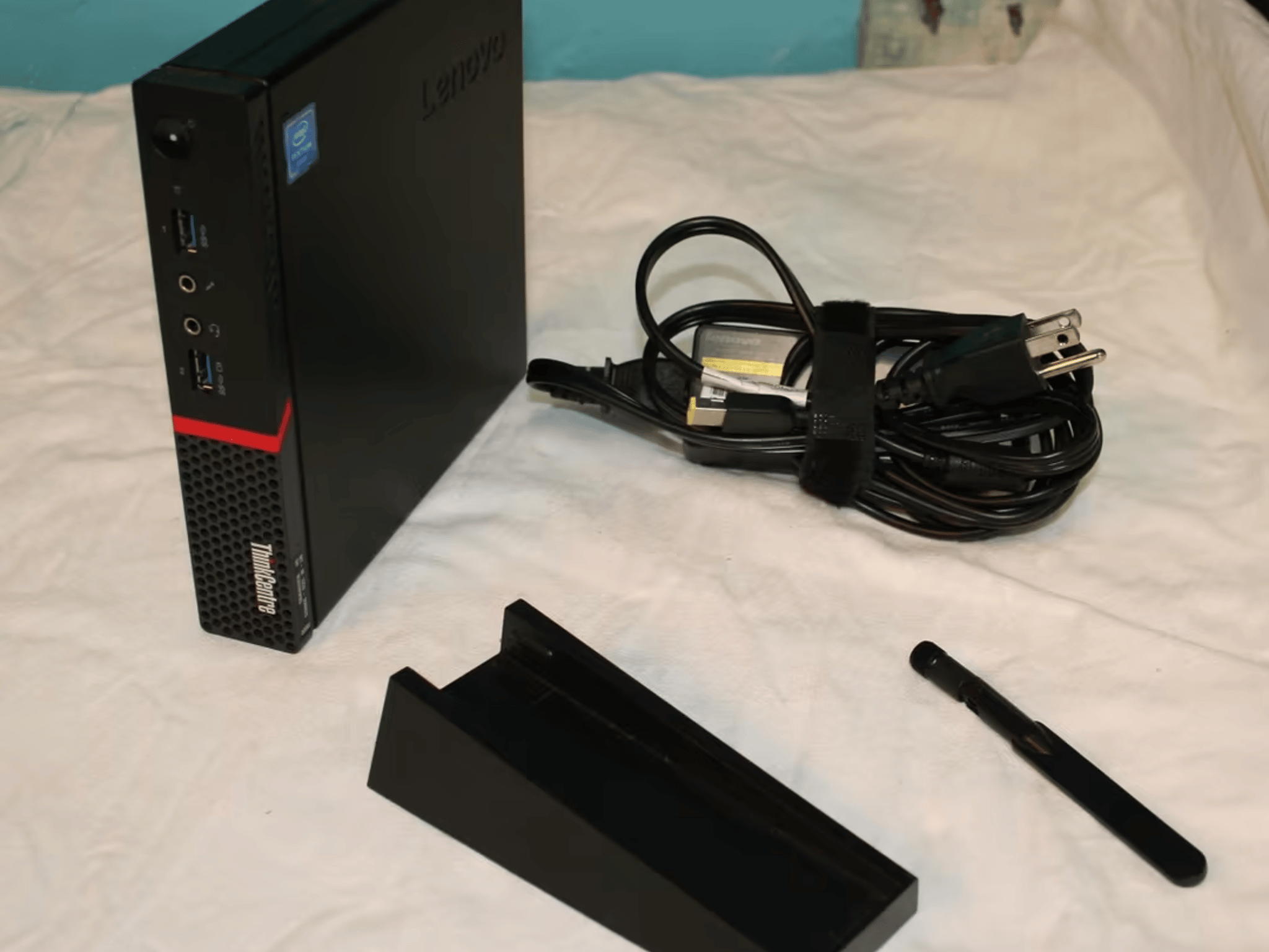 Lenovo ThinkCentre M600 8GB Mini PC Retro Gaming Emulation 120GB SSD Win10 Pro