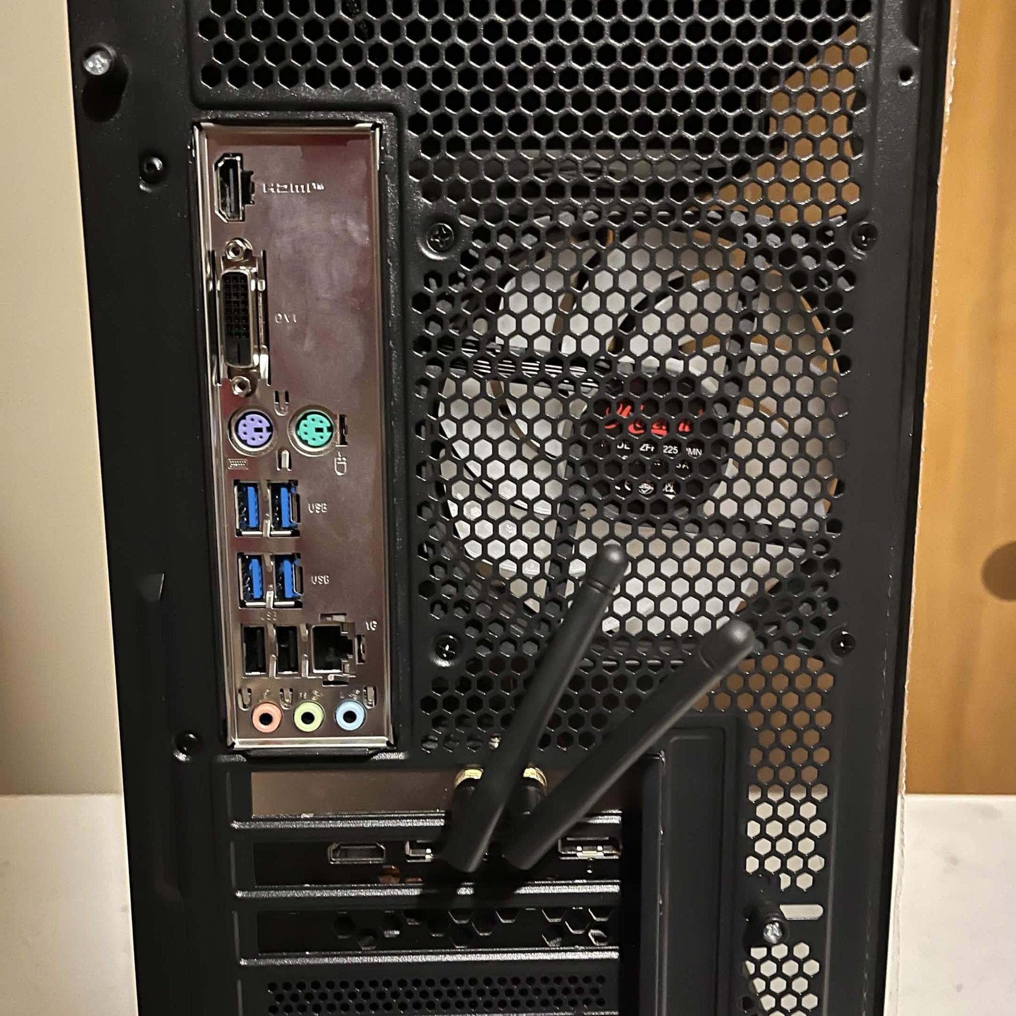 RTX 3060 Ti Gaming PC Ryzen 5 5500, 32GB DDR4 3200MT/s, 1 TB NVMe SSD.