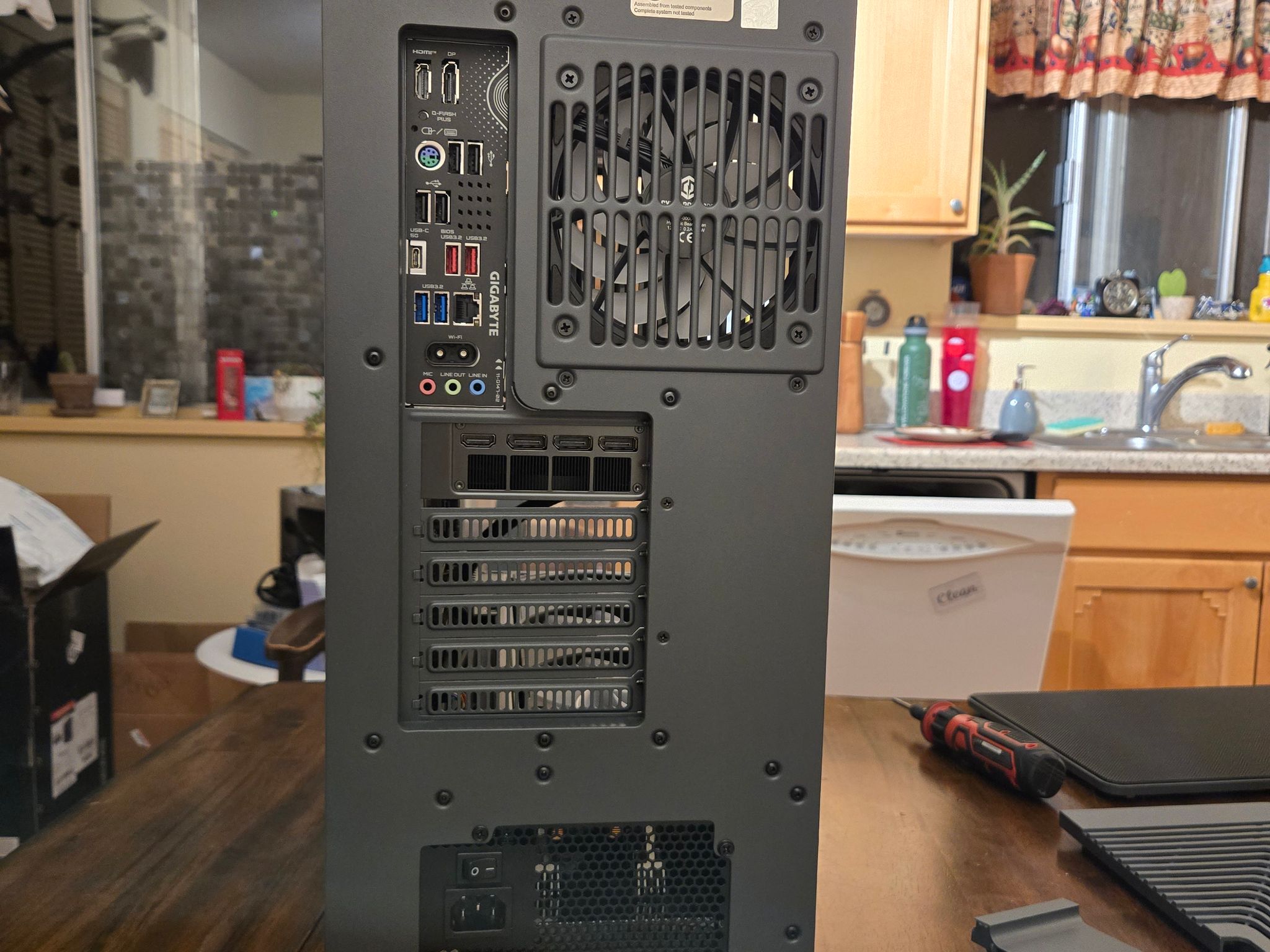 Ryzen 7 7800X3D RTX 5070 Founders Edition 32GB DDR5 Gaming PC