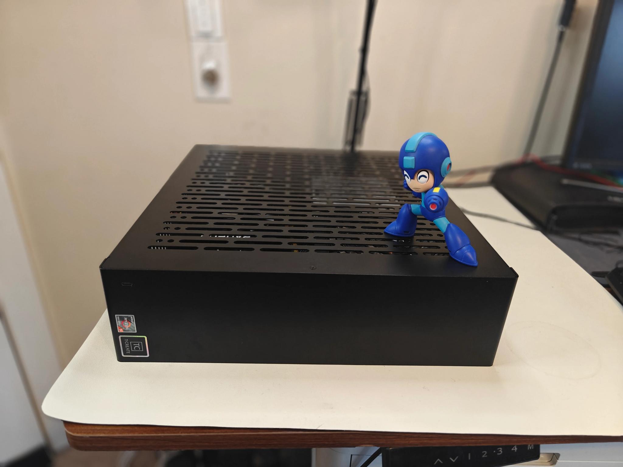 *RARE* Living Room SFF Case 🛋️🎮 | Ryzen 7600 | Radeon 6800 | 32GB DDR5 | 1TB NVMe SSD