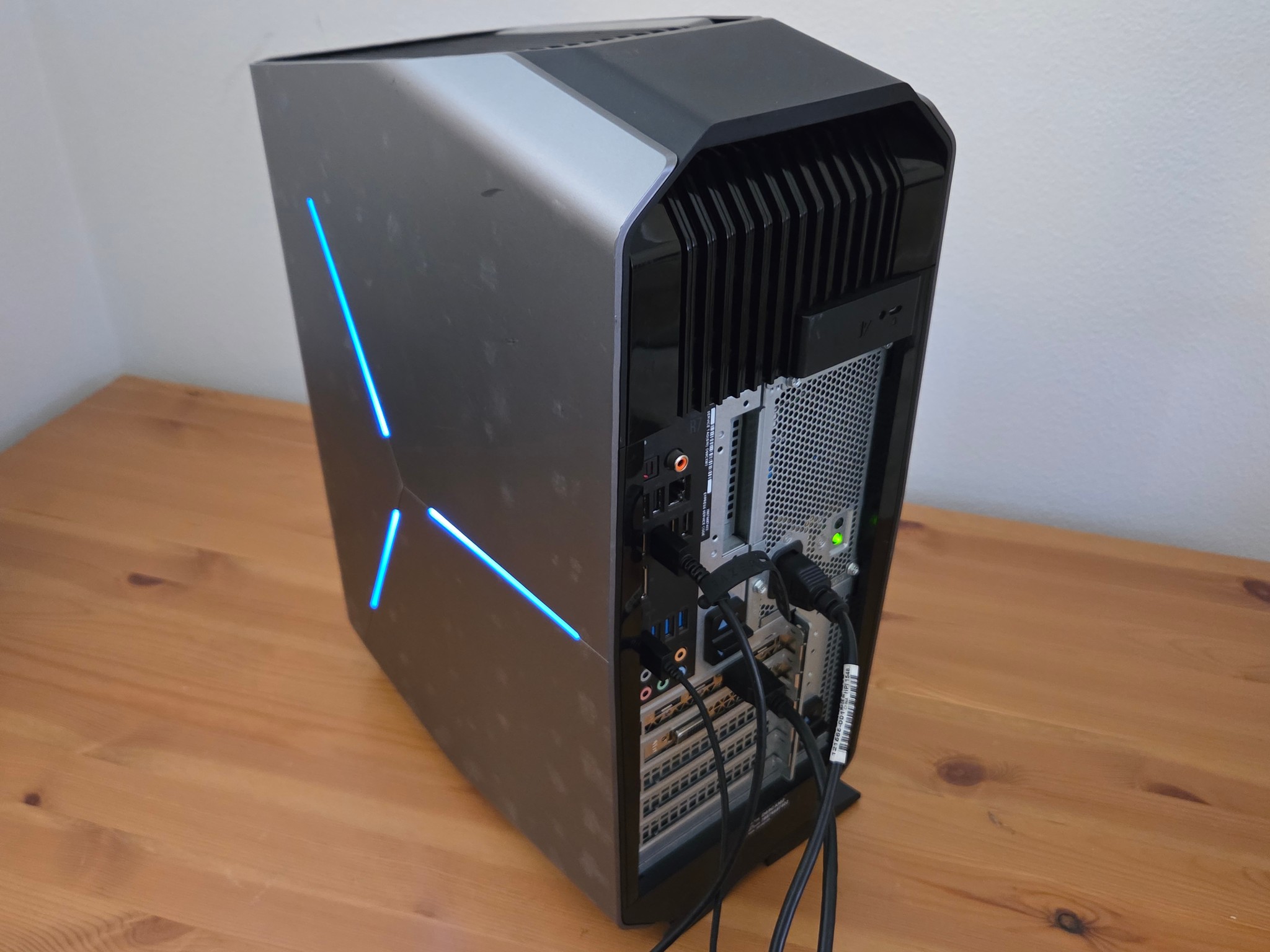 Budget Gaming Done Right! ❄️Liquid Cooled i7 8700❄️| GTX 1070 8GB | 16GB Ram | Windows 11