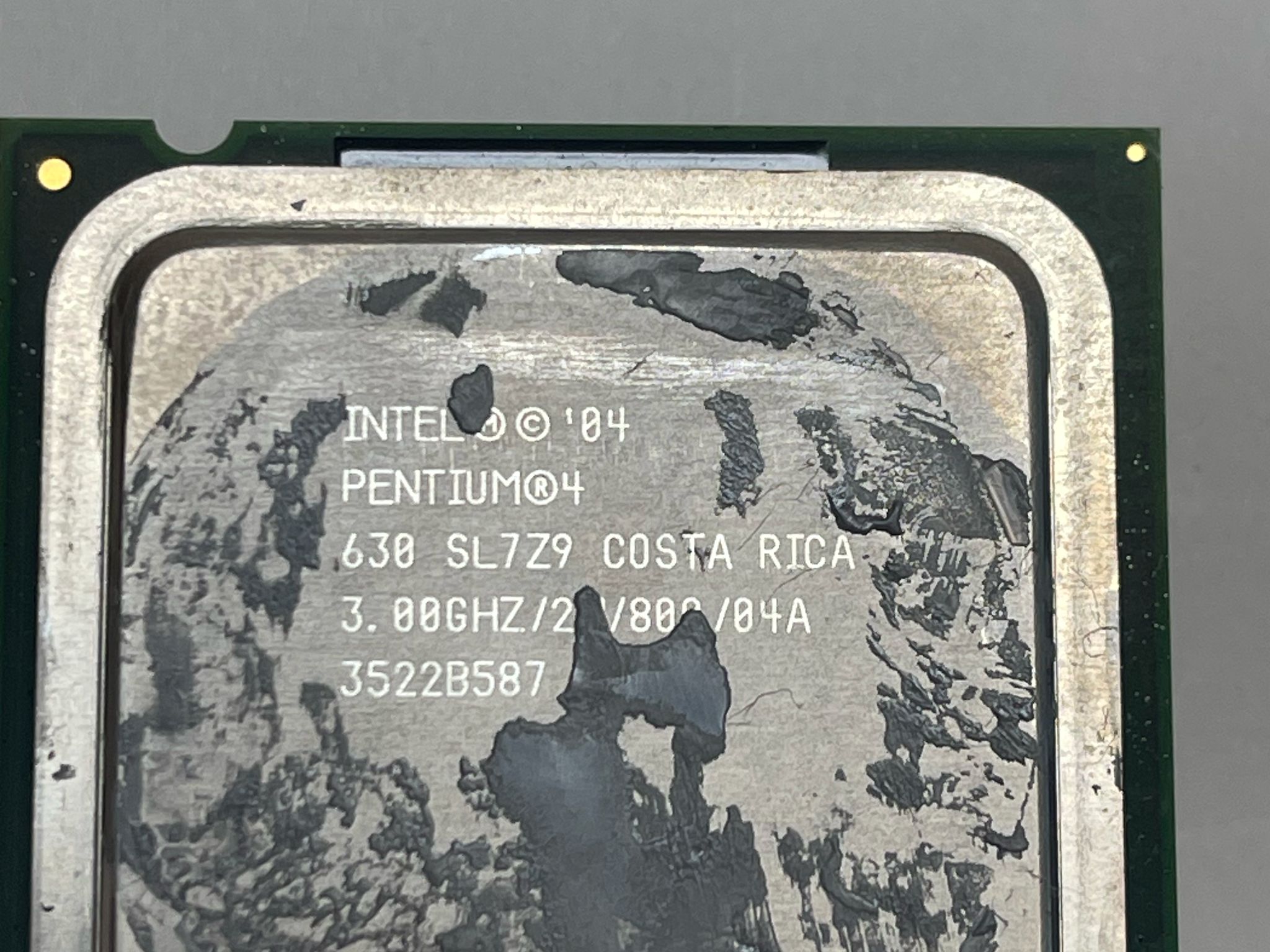 Bundle of 5 Intel CPUs
