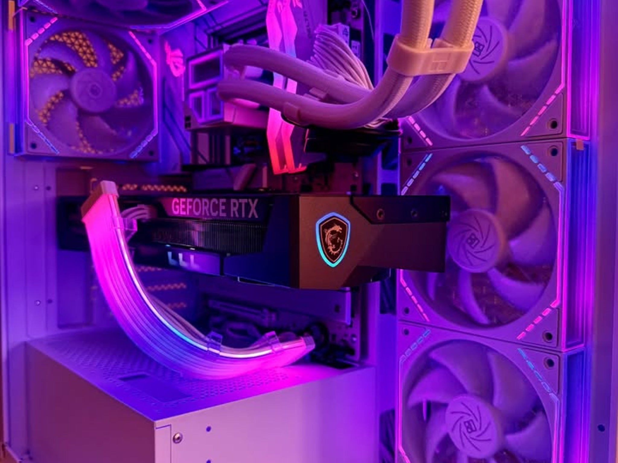 ❄️"The FrostForge"| 9800X3D | RTX 5070 Ti | 32gb DDR5| Windows 11 Pro
