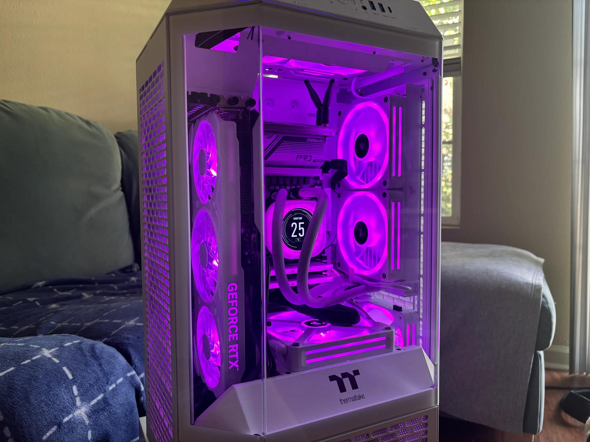 RTX 4070 Super, Ryzen 7 7800X3D, White Tower Glass RGB Gaming PC