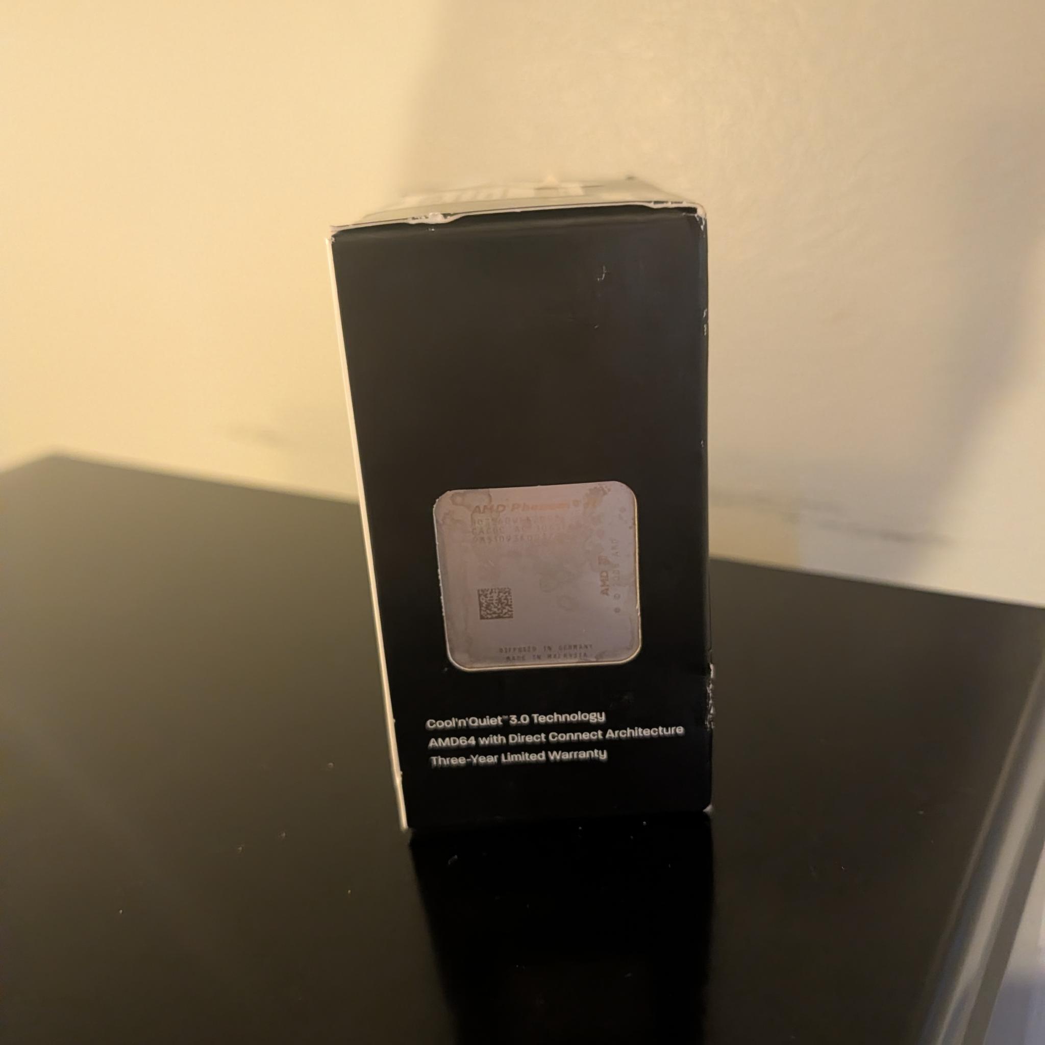 BRAND NEW IN BOX AMD Phenom II X2 560 Black Edition 3.3GHz AM3 CPU With Heatsink