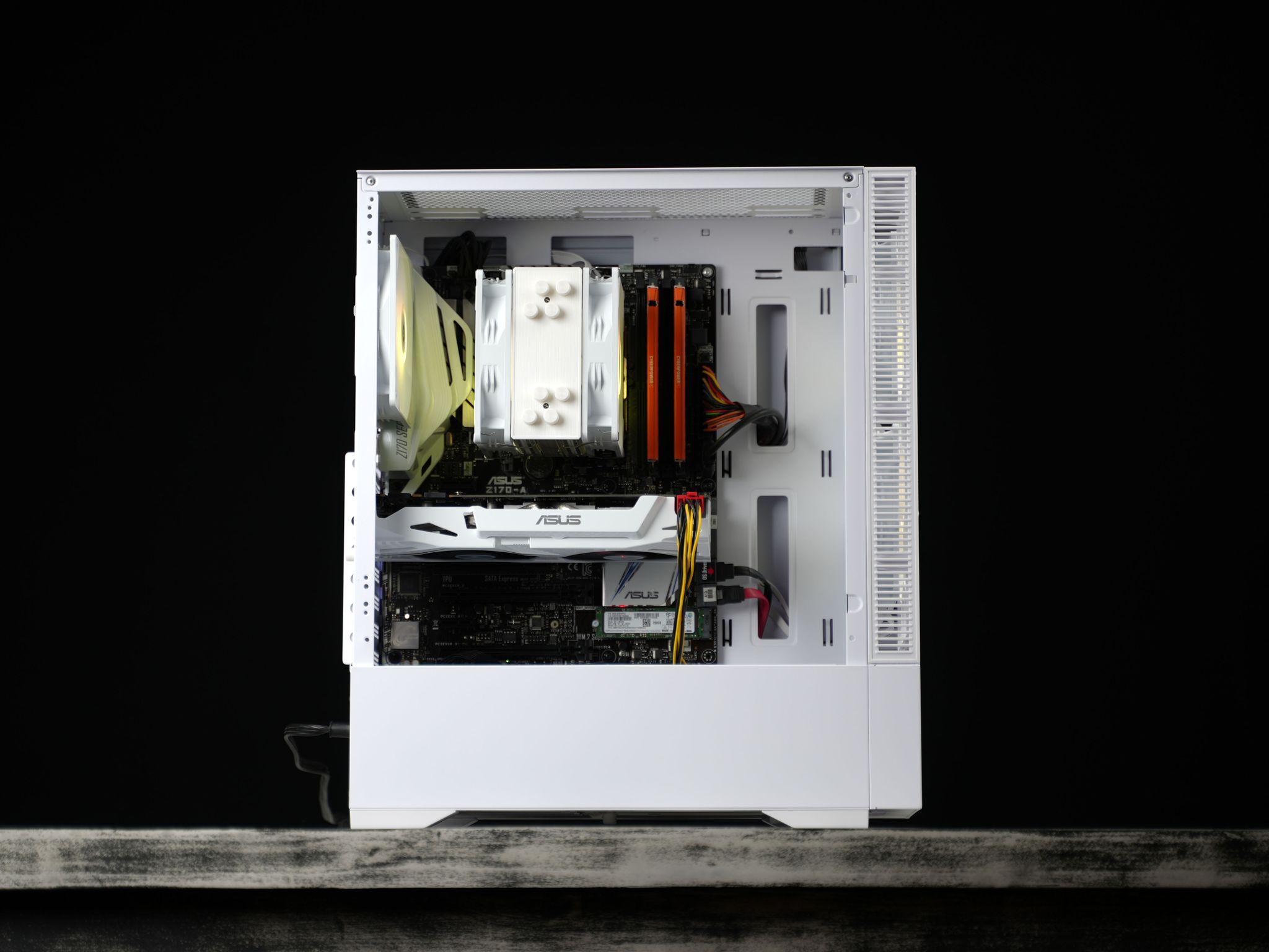 \ SG-01 / GTX 1070 Intel Core i7 7700 1.3TB 16GB Windows 11 Gaming PC