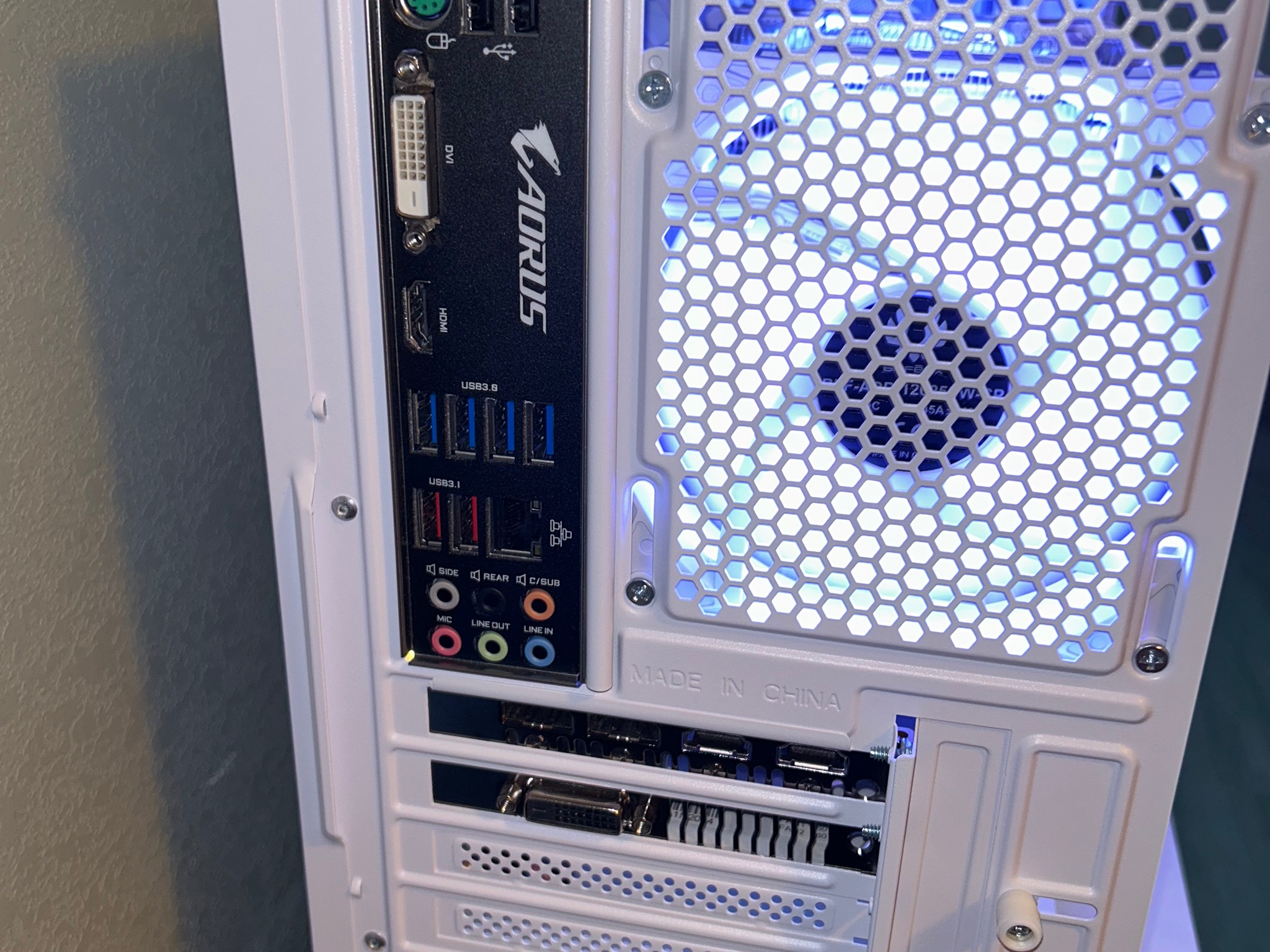 Custom White Gaming PC | GTX 1070 8Gb + Ryzen 5 2600