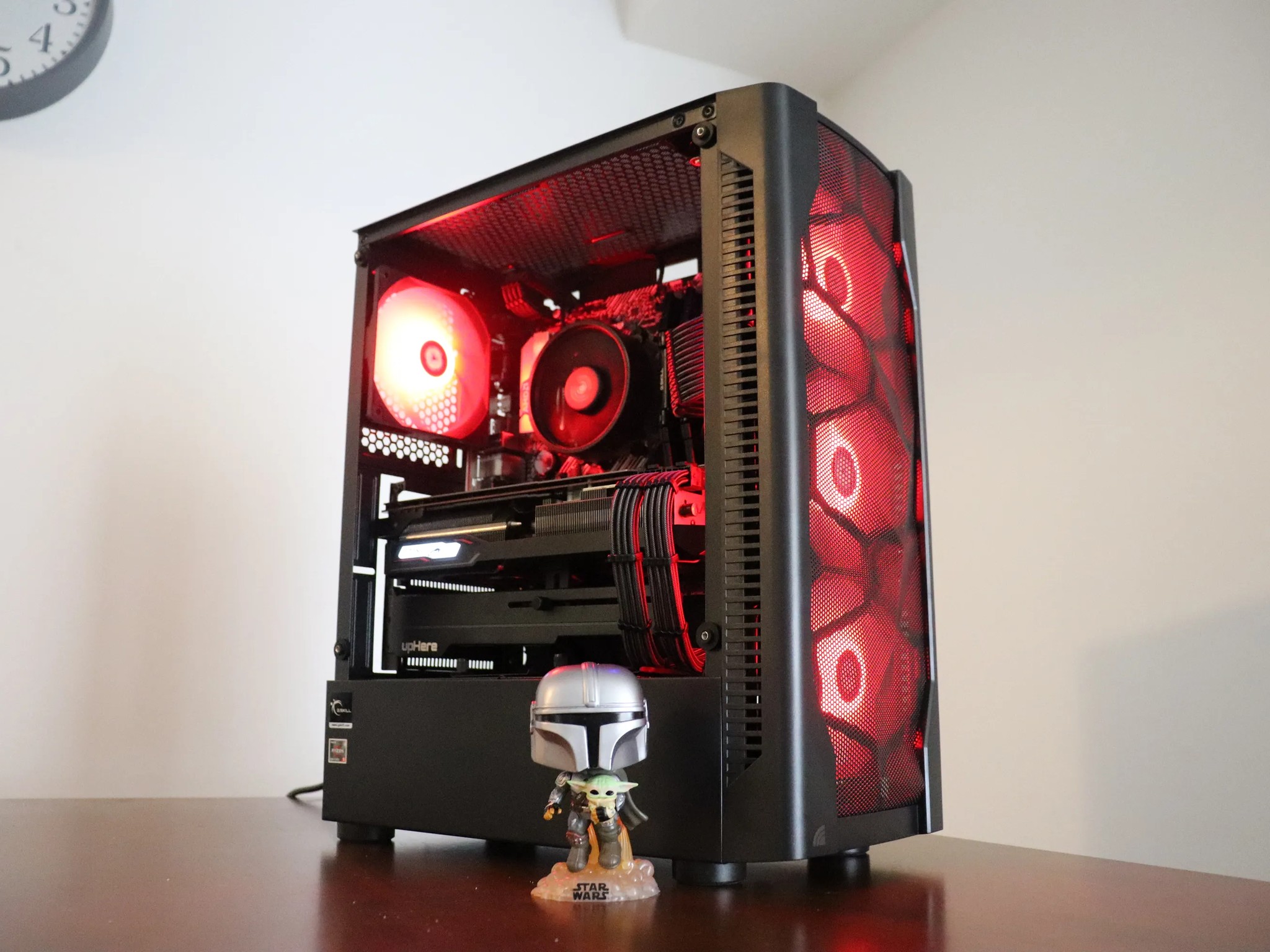 💫 The Mandalorian 💫 Ryzen 5 4500 - Radeon RX 5700 - 16 GB RAM - 500 GB SSD
