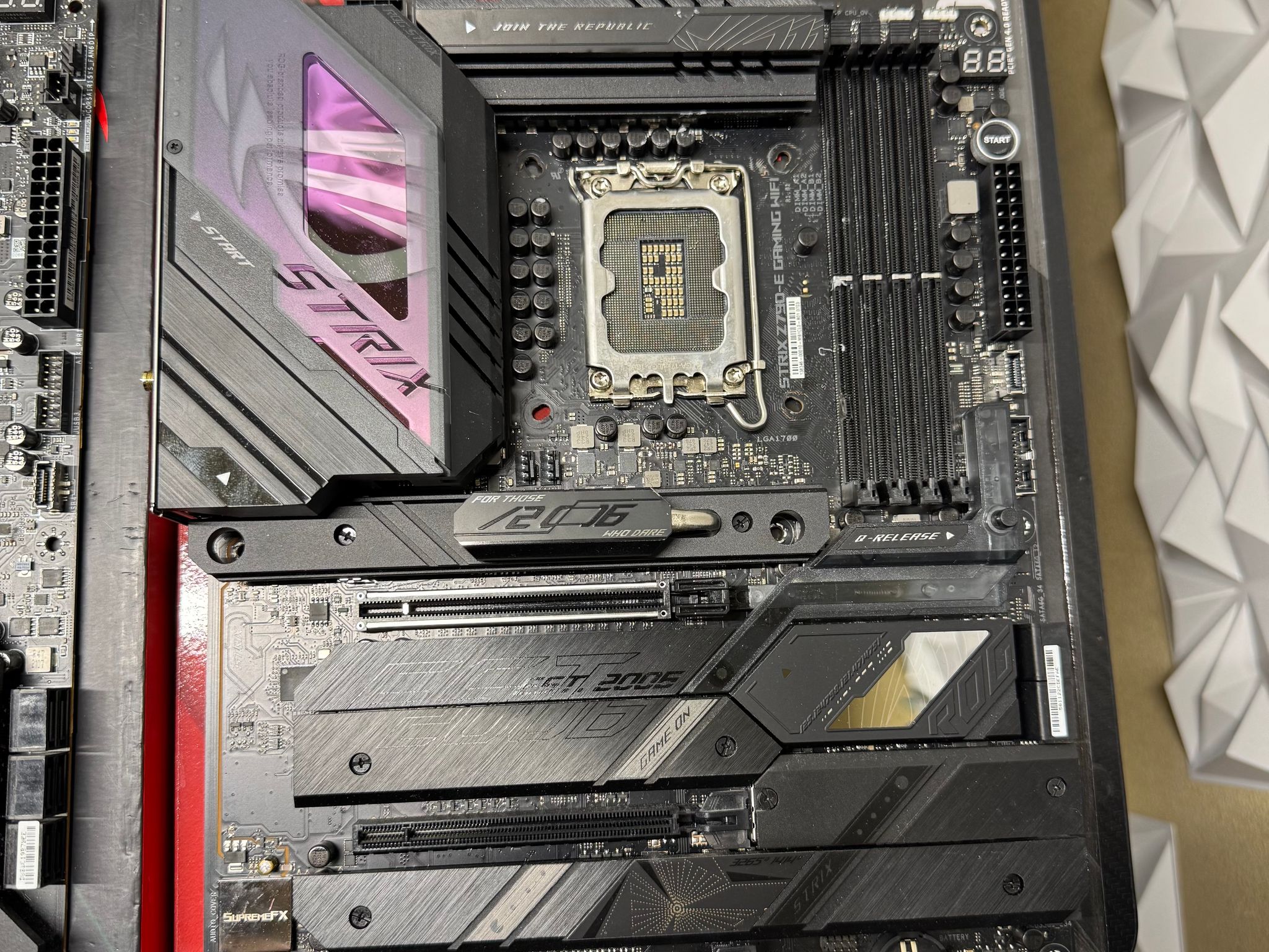 Motherboards for parts, Z790, Z690, B450, B350, Ryzen 7 5800x, Ryzen 7 3700x, 16GB ram