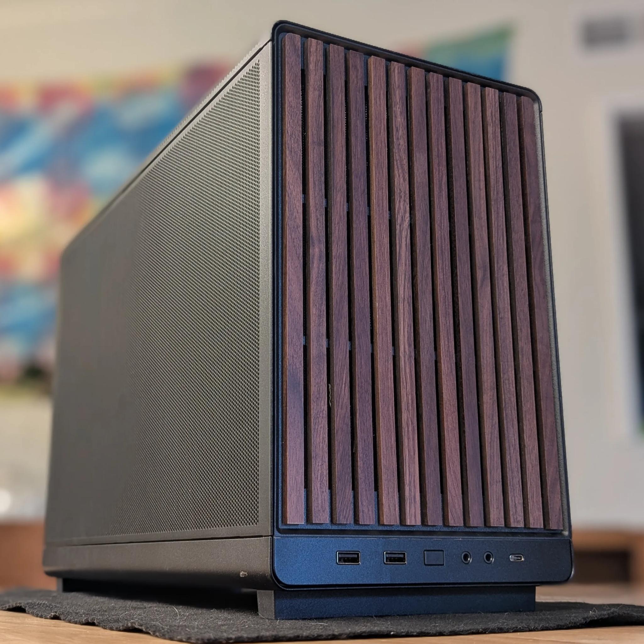 TimberTech – 3060 Ti / i5-10600KF – 16GB RAM, 1TB NVMe – Stylish Wood-Panel MicroATX