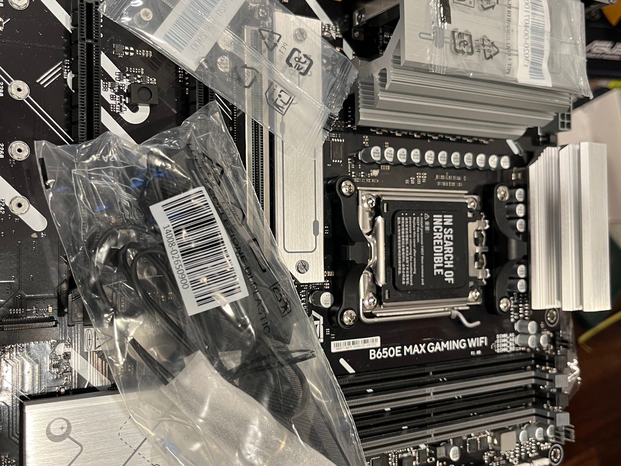 ASUS B650e Max Gaming WiFi - PCIe 5.0x16 slot!