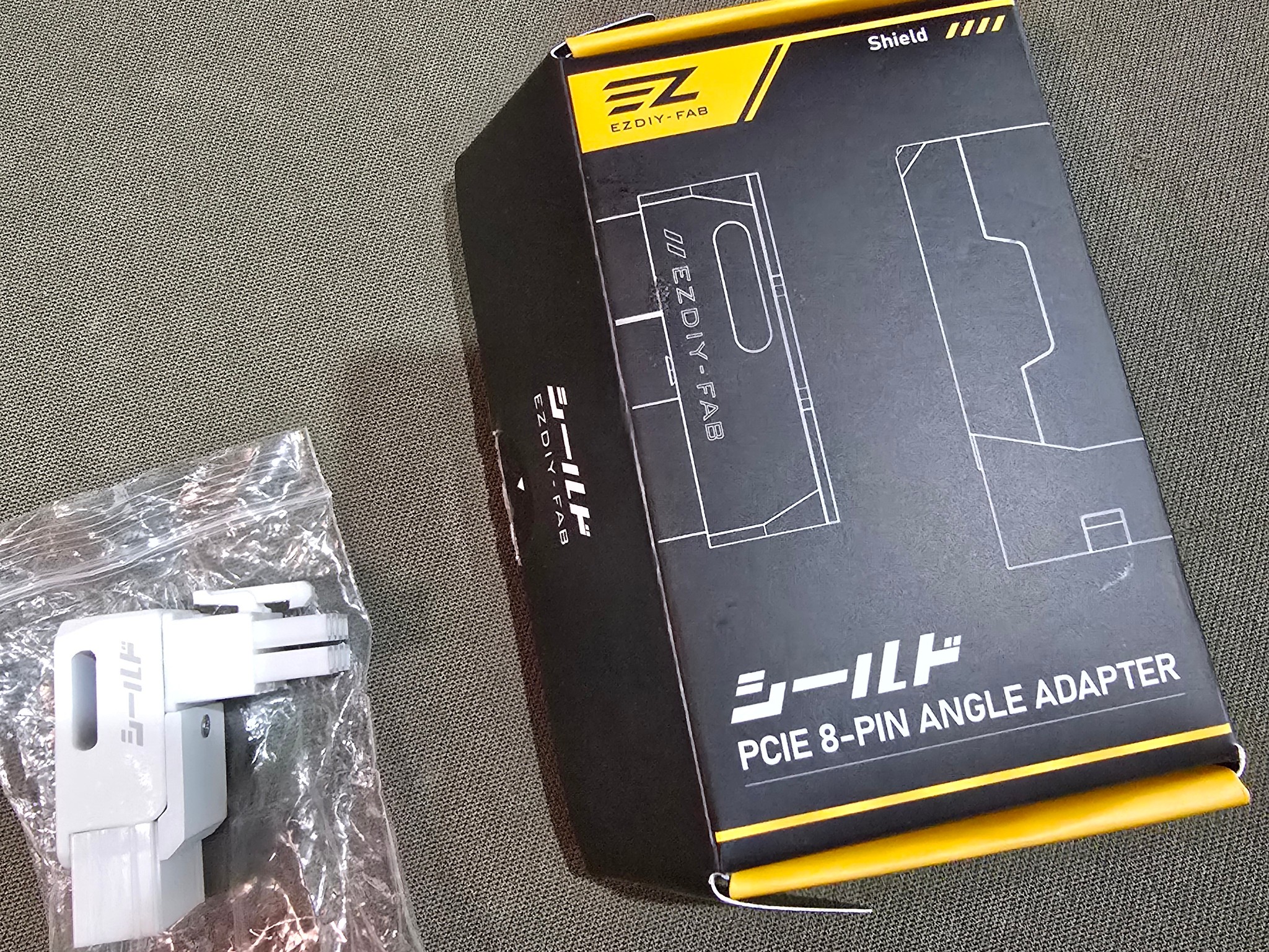 EZDIY-FAB Shield Series 8-Pin PCIe GPU Power Adapter 90-Degree Angled Connector Reverse Type White