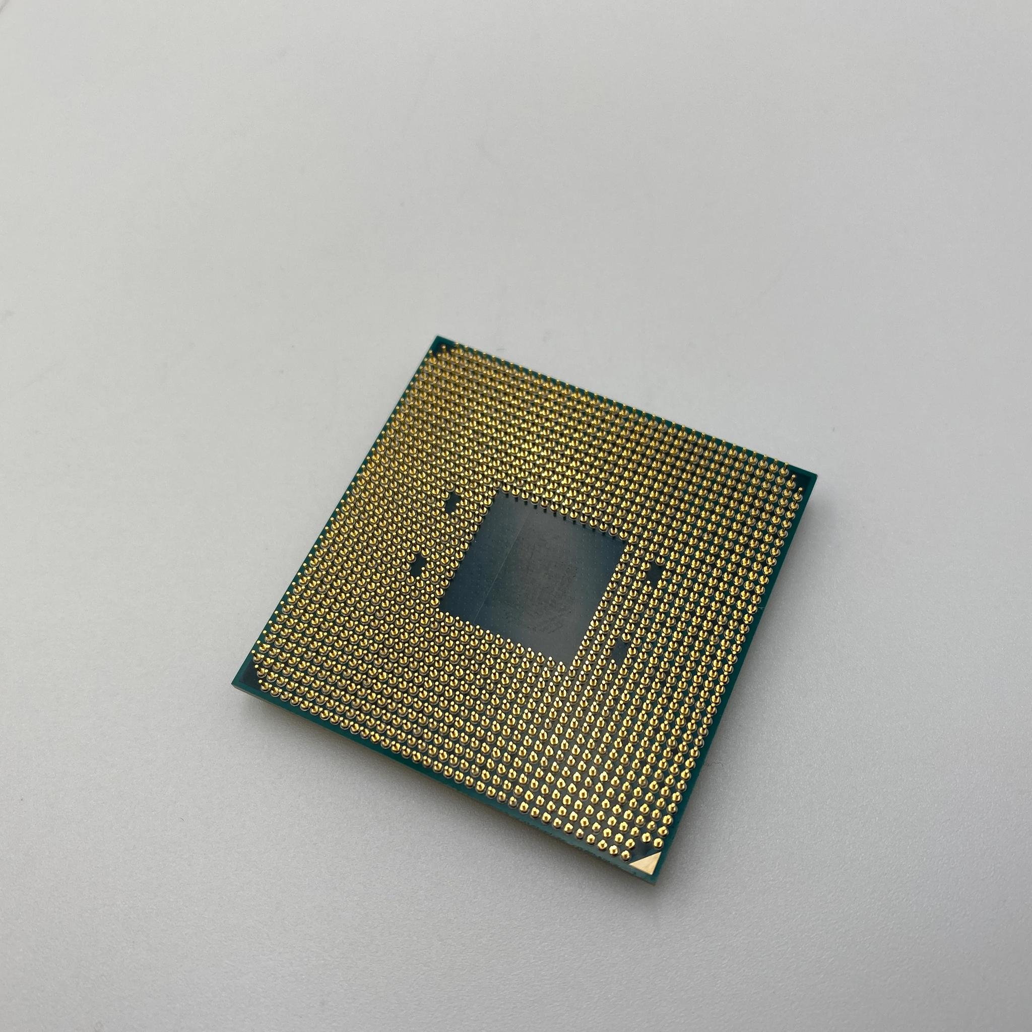 AMD Ryzen 7 3800XT Processor (4.7 GHz, 8 Cores, Socket AM4)