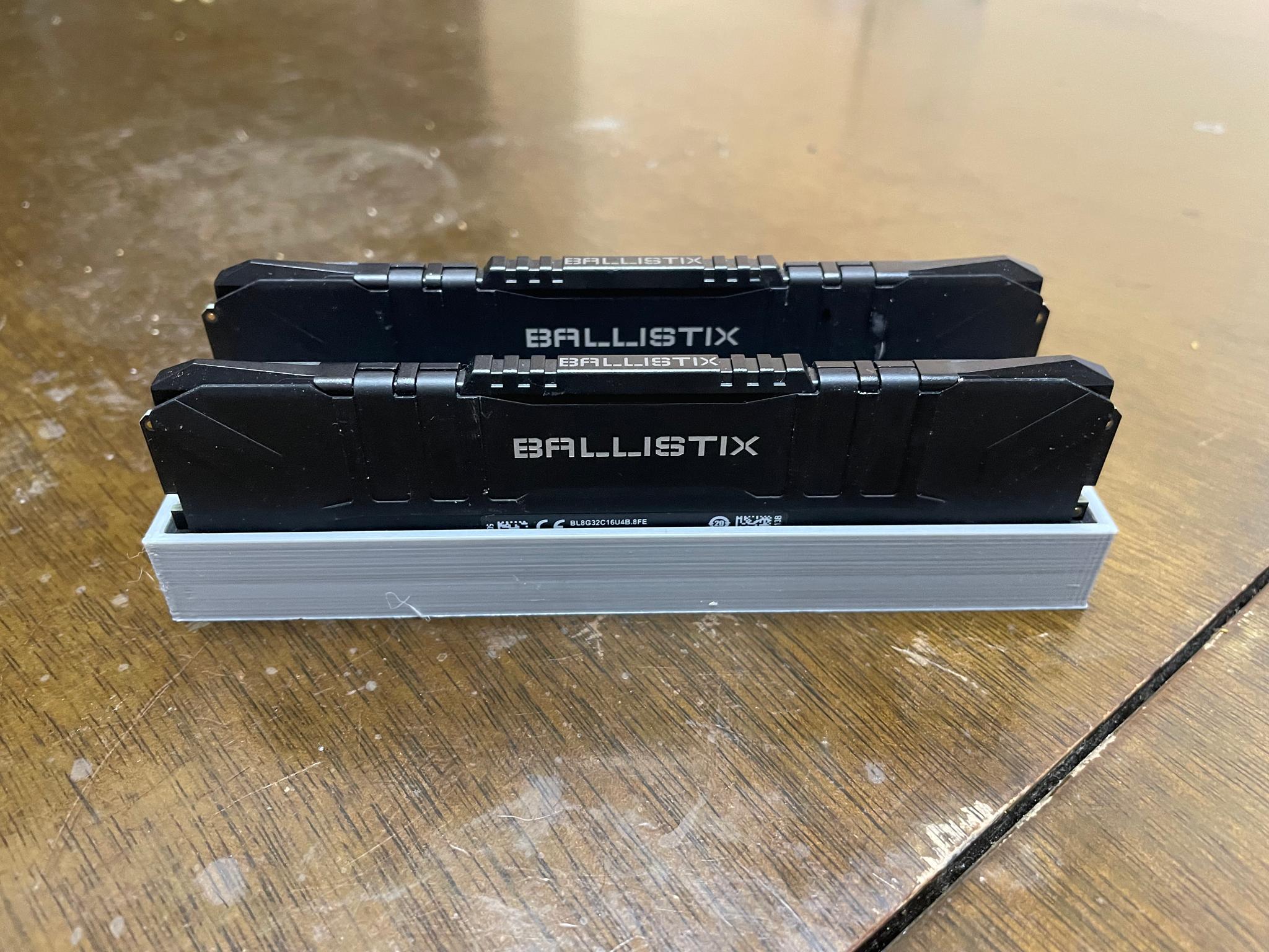 Crucial Ballistix 3200 mhz DDR4 16Gb